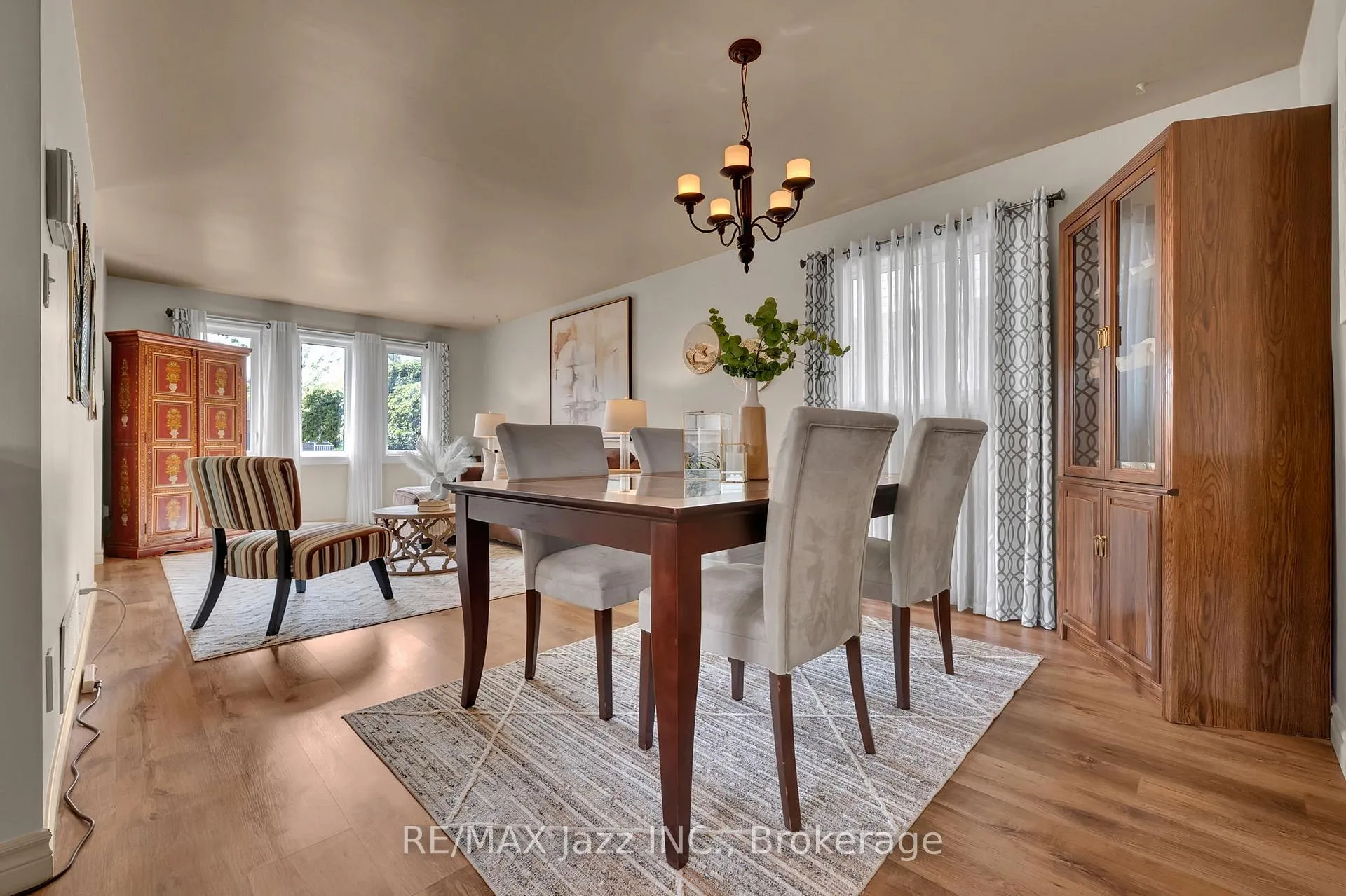 Photo 12 of 82 Mcmann Crescent, Clarington, Courtice — HOMEH