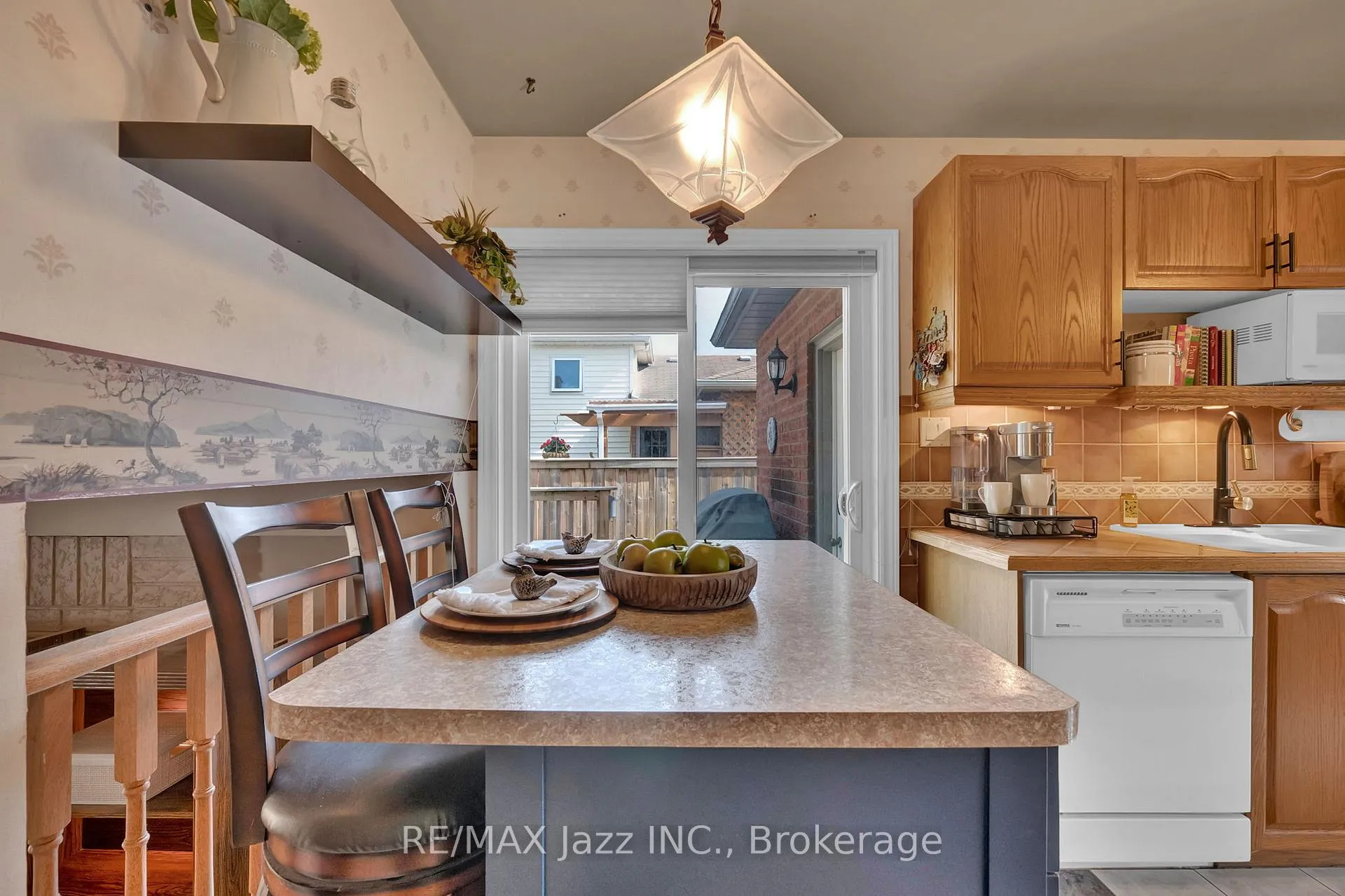 Photo 13 of 82 Mcmann Crescent, Clarington, Courtice — HOMEH