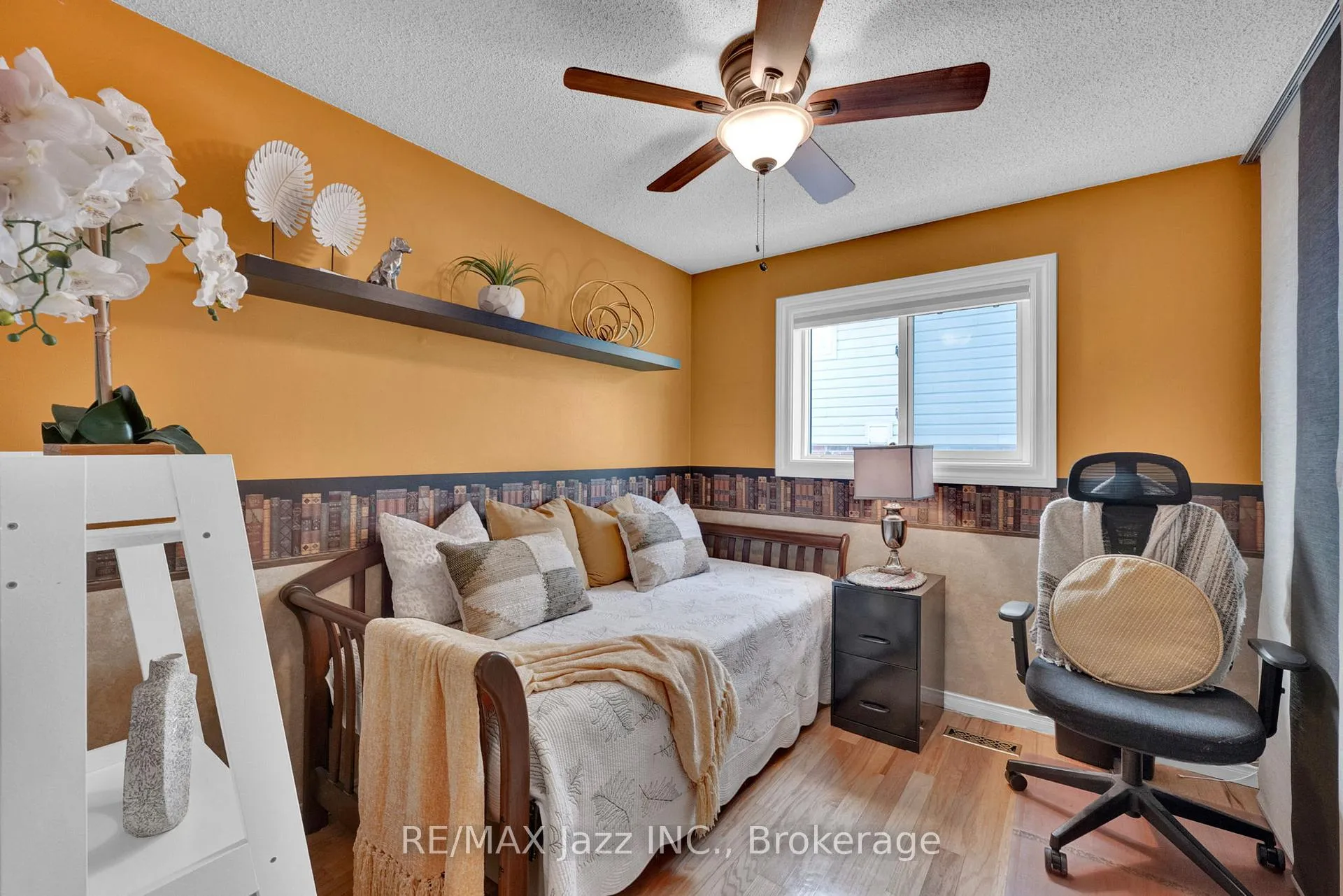 Photo 22 of 82 Mcmann Crescent, Clarington, Courtice — HOMEH
