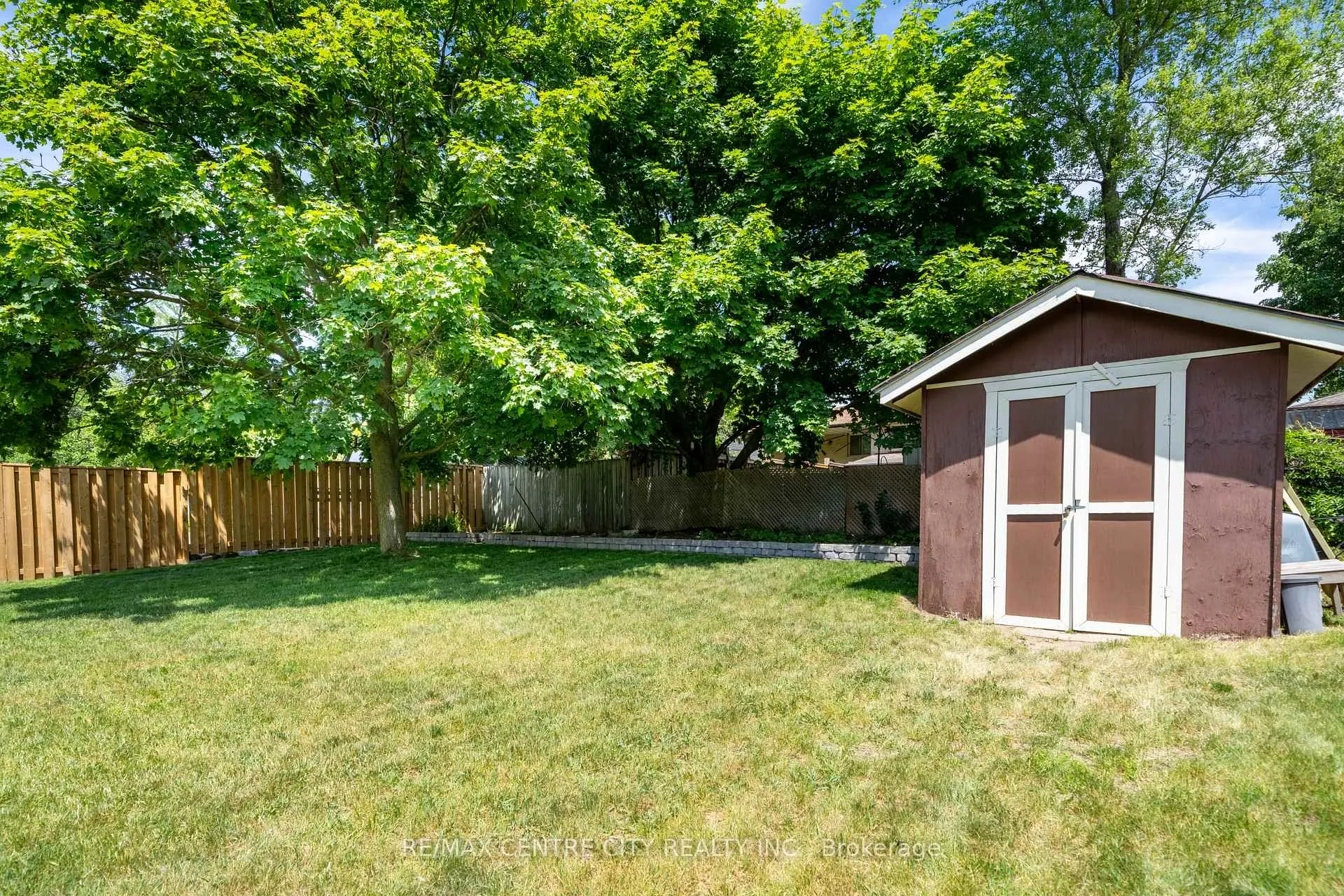 Photo 9 of 25 Pearson Avenue, Strathroy-Caradoc, SW — HOMEH