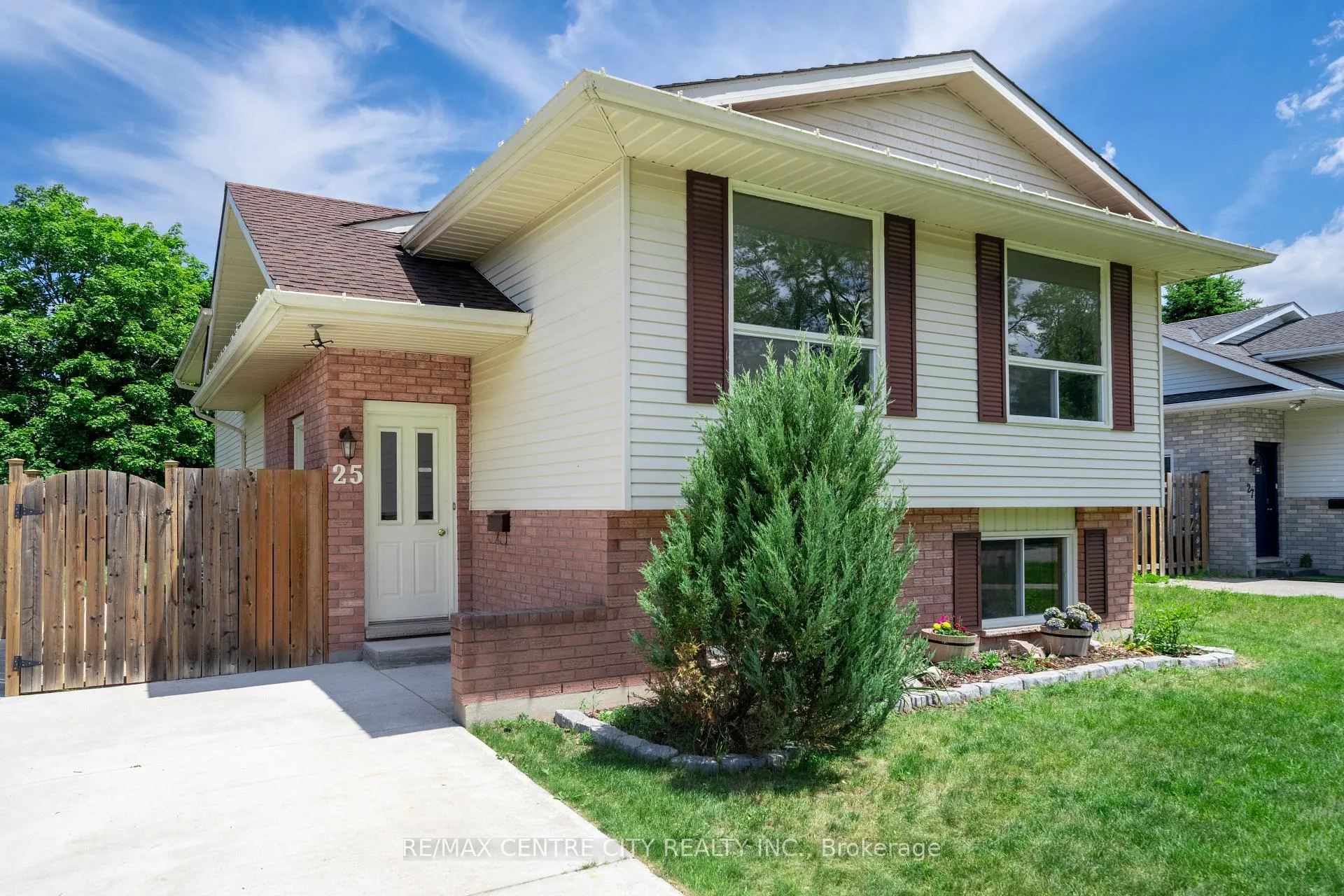 Photo 12 of 25 Pearson Avenue, Strathroy-Caradoc, SW — HOMEH