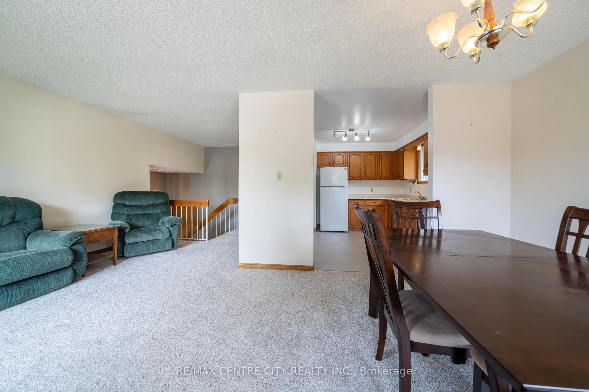 Photo 18 of 25 Pearson Avenue, Strathroy-Caradoc, SW — HOMEH