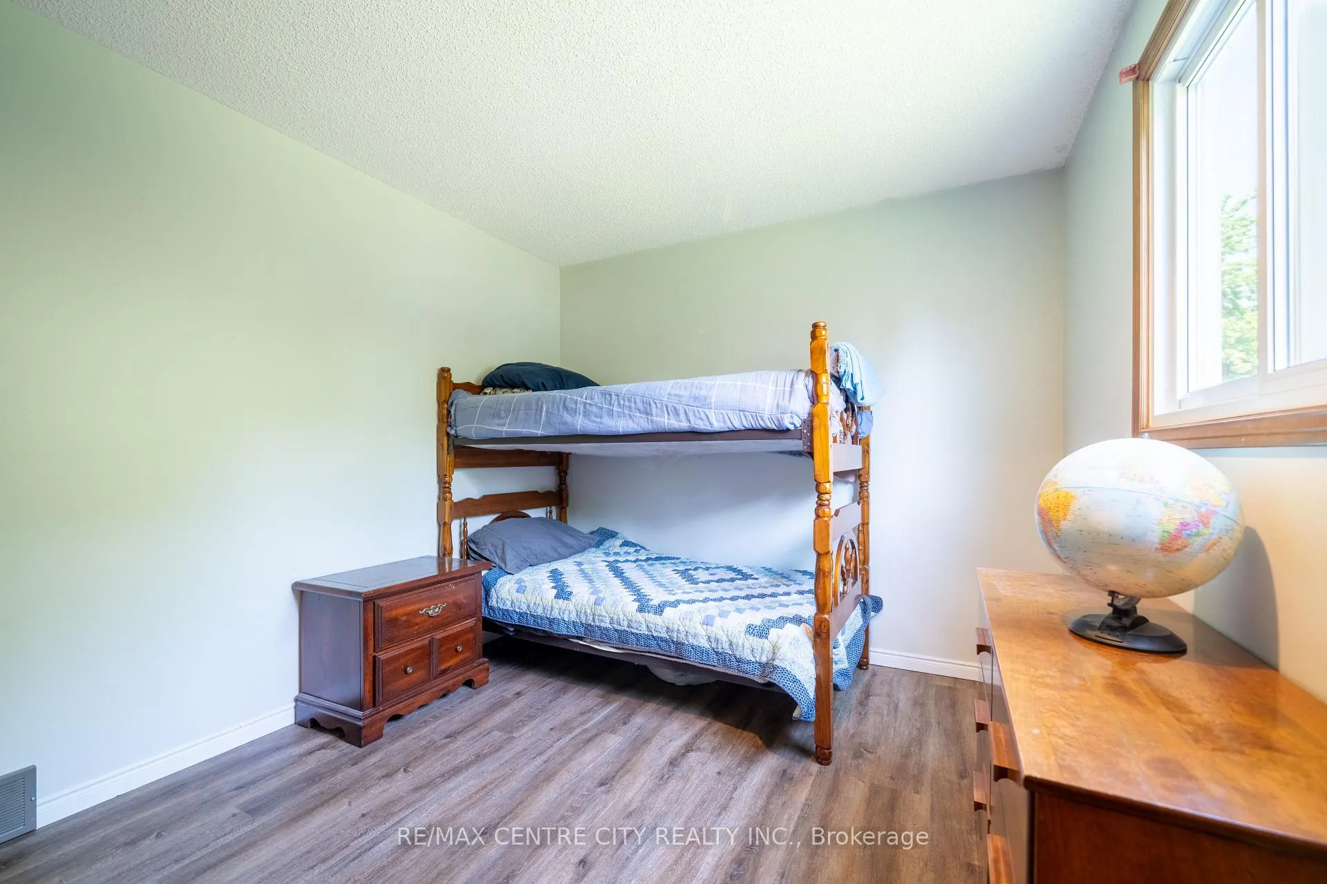 Photo 26 of 25 Pearson Avenue, Strathroy-Caradoc, SW — HOMEH