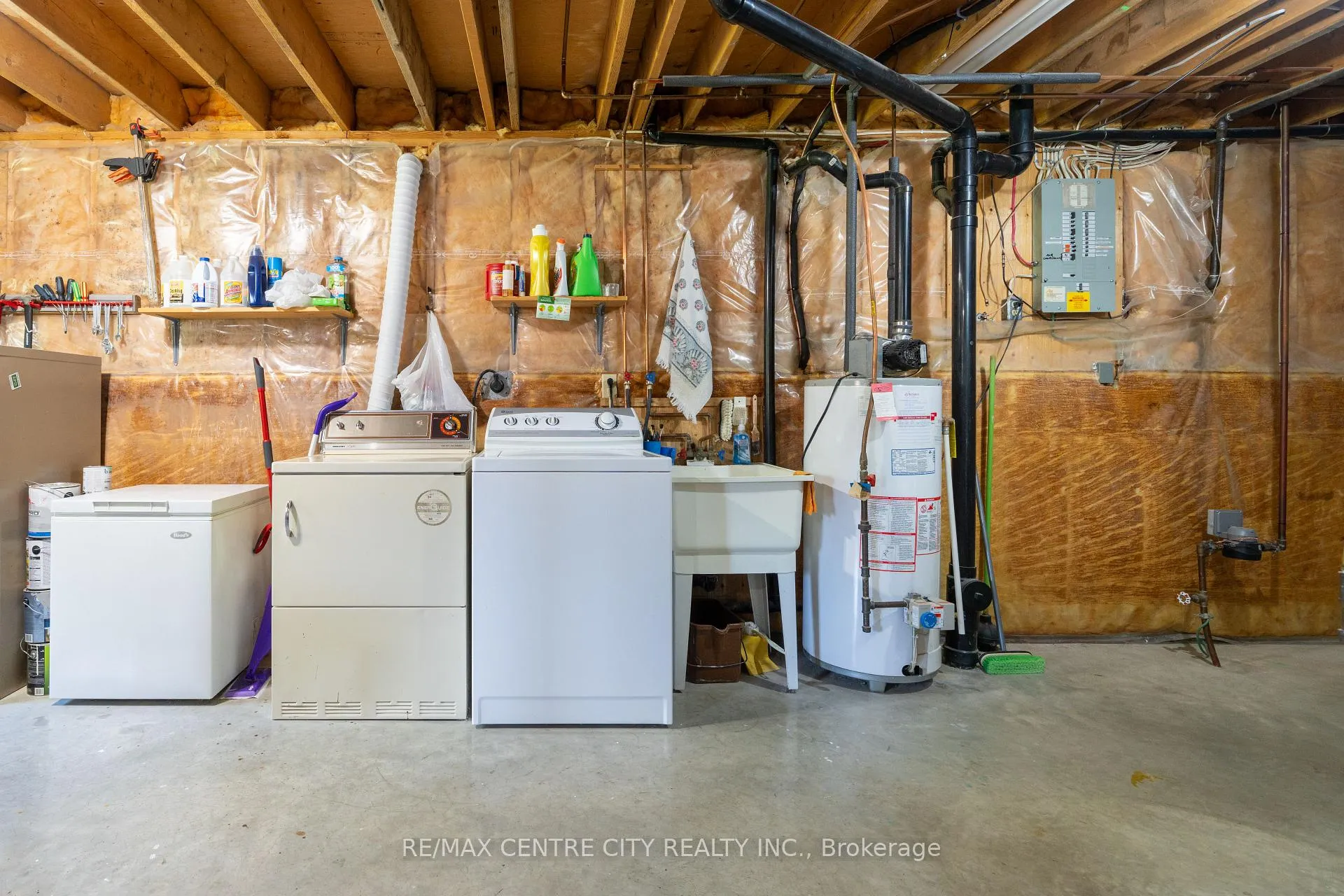 Photo 35 of 25 Pearson Avenue, Strathroy-Caradoc, SW — HOMEH