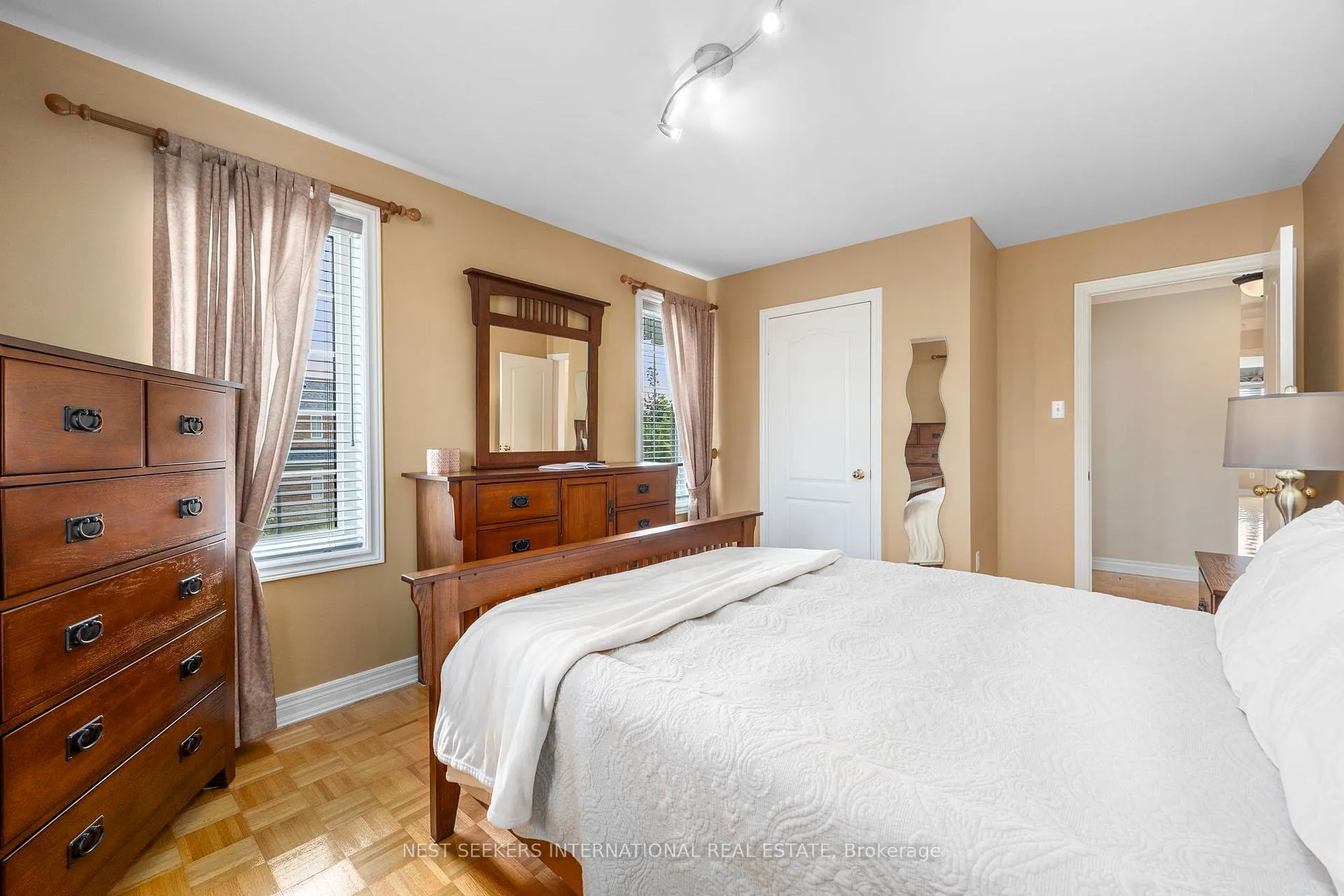 Photo 22 of 422 Fernforest Drive, Brampton, Sandringham-Wellington — HOMEH