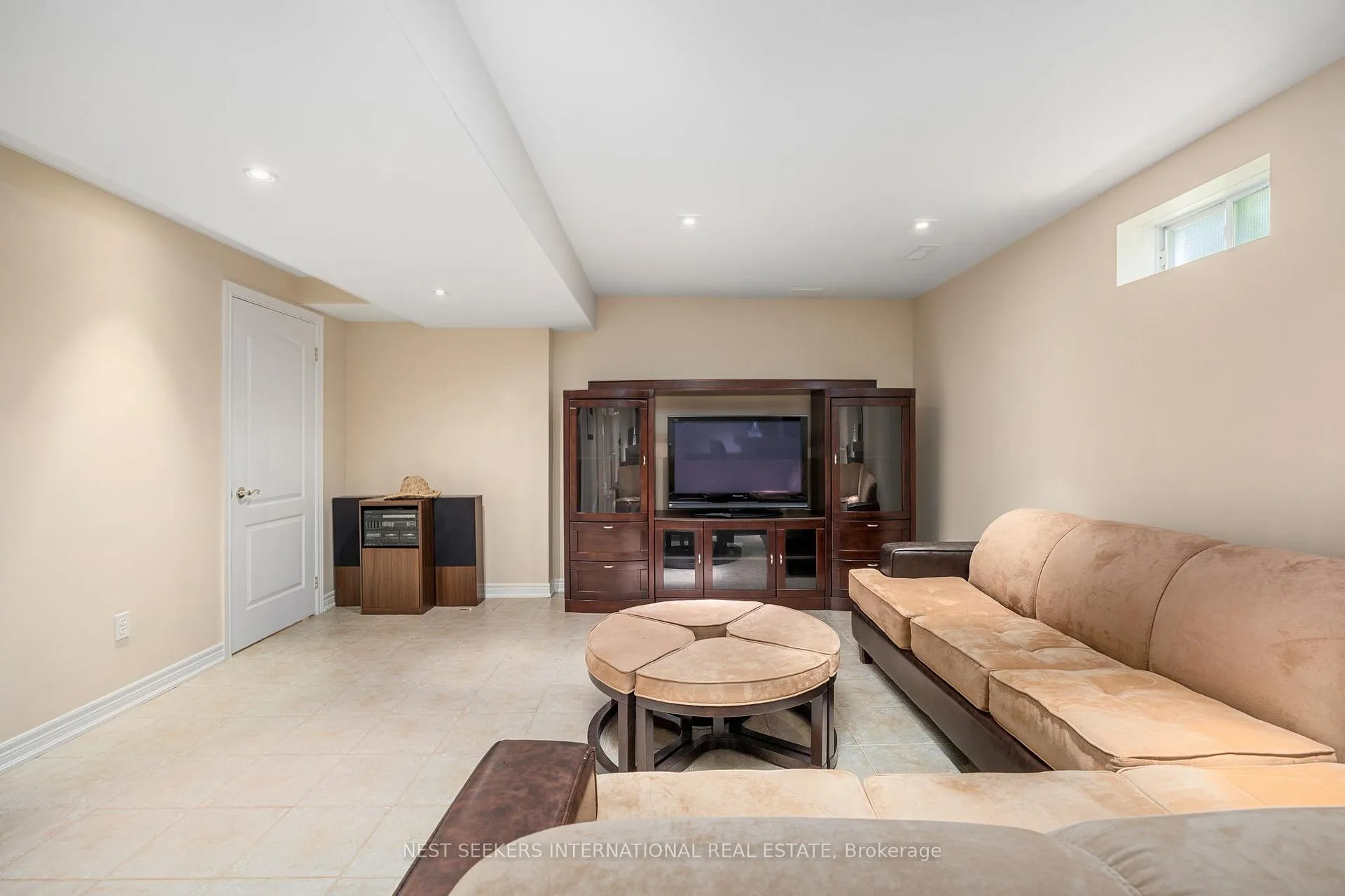 Photo 34 of 422 Fernforest Drive, Brampton, Sandringham-Wellington — HOMEH