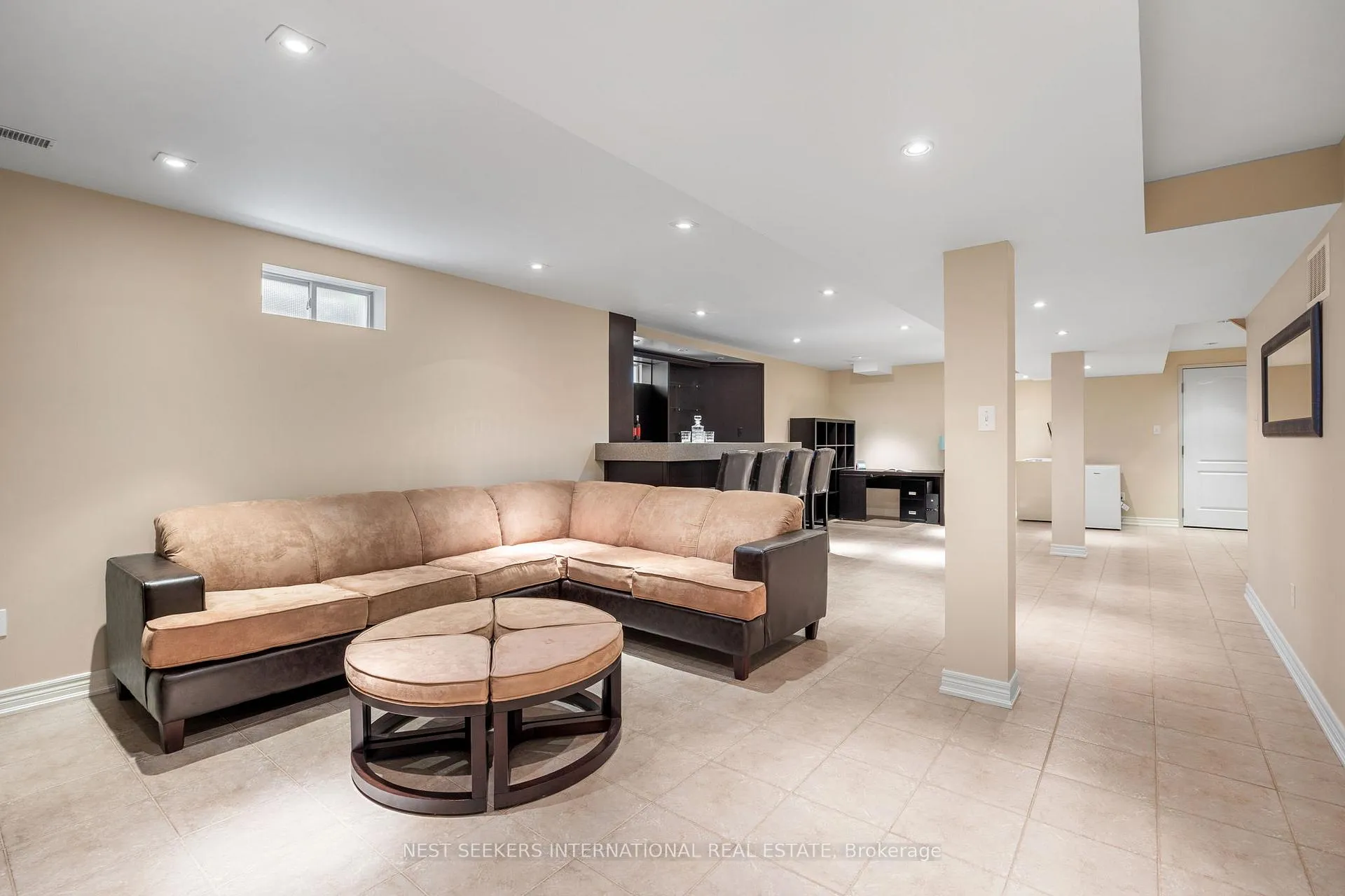 Photo 35 of 422 Fernforest Drive, Brampton, Sandringham-Wellington — HOMEH
