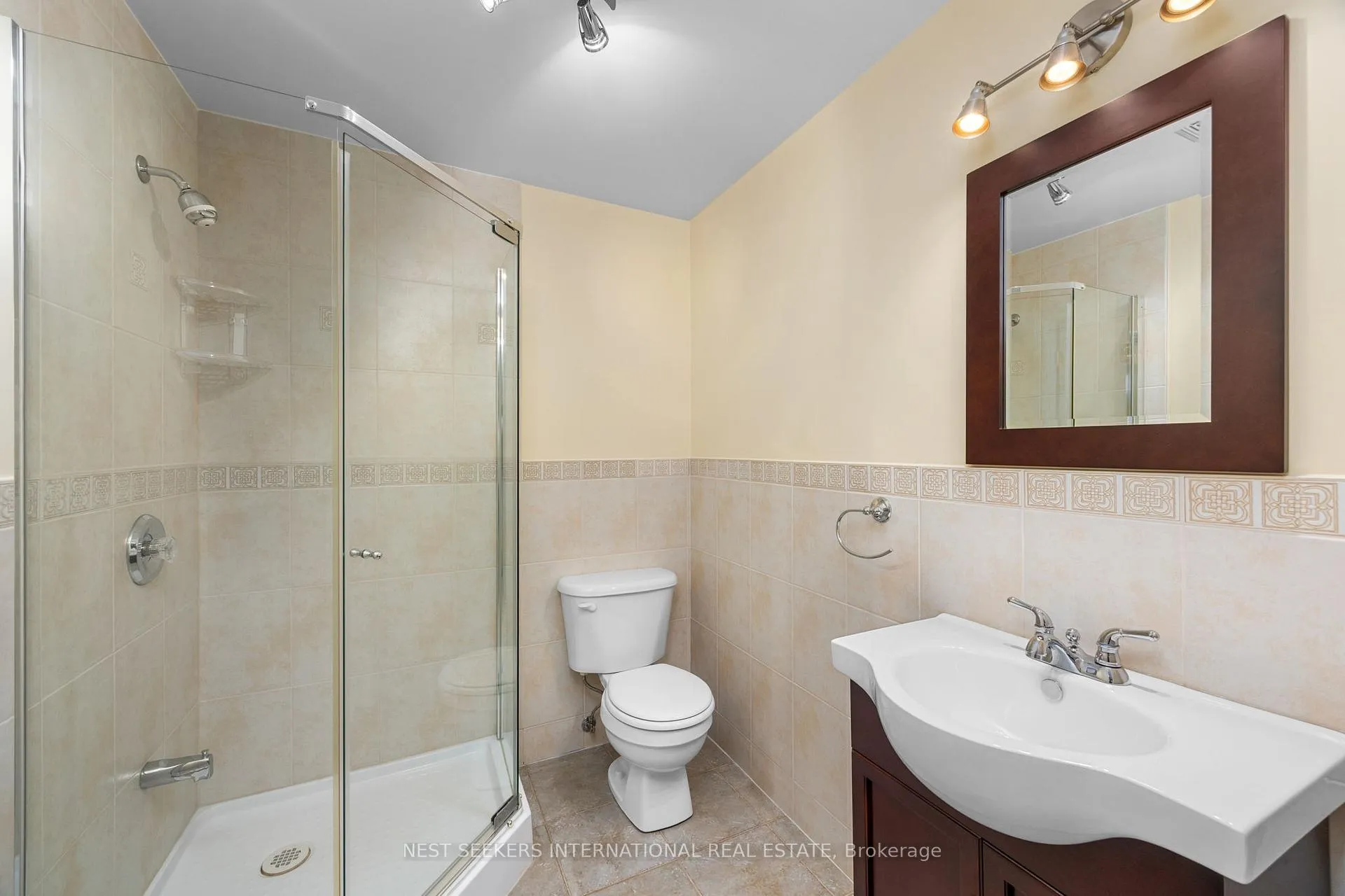 Photo 36 of 422 Fernforest Drive, Brampton, Sandringham-Wellington — HOMEH
