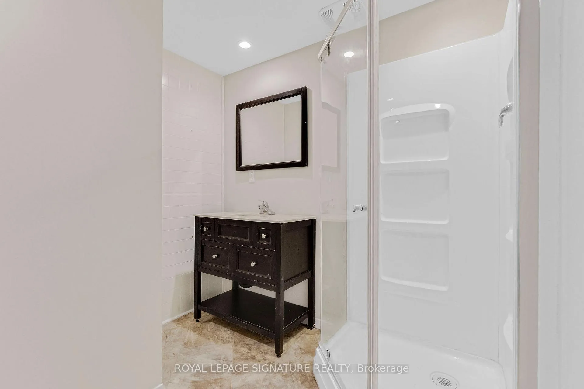 Photo 35 of 42 Baxter Crescent, Thorold, Confederation Heights — HOMEH