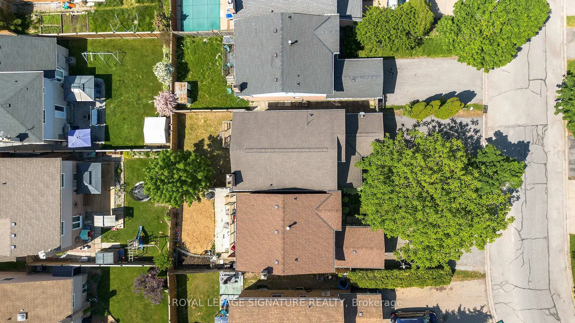 Photo 45 of 42 Baxter Crescent, Thorold, Confederation Heights — HOMEH