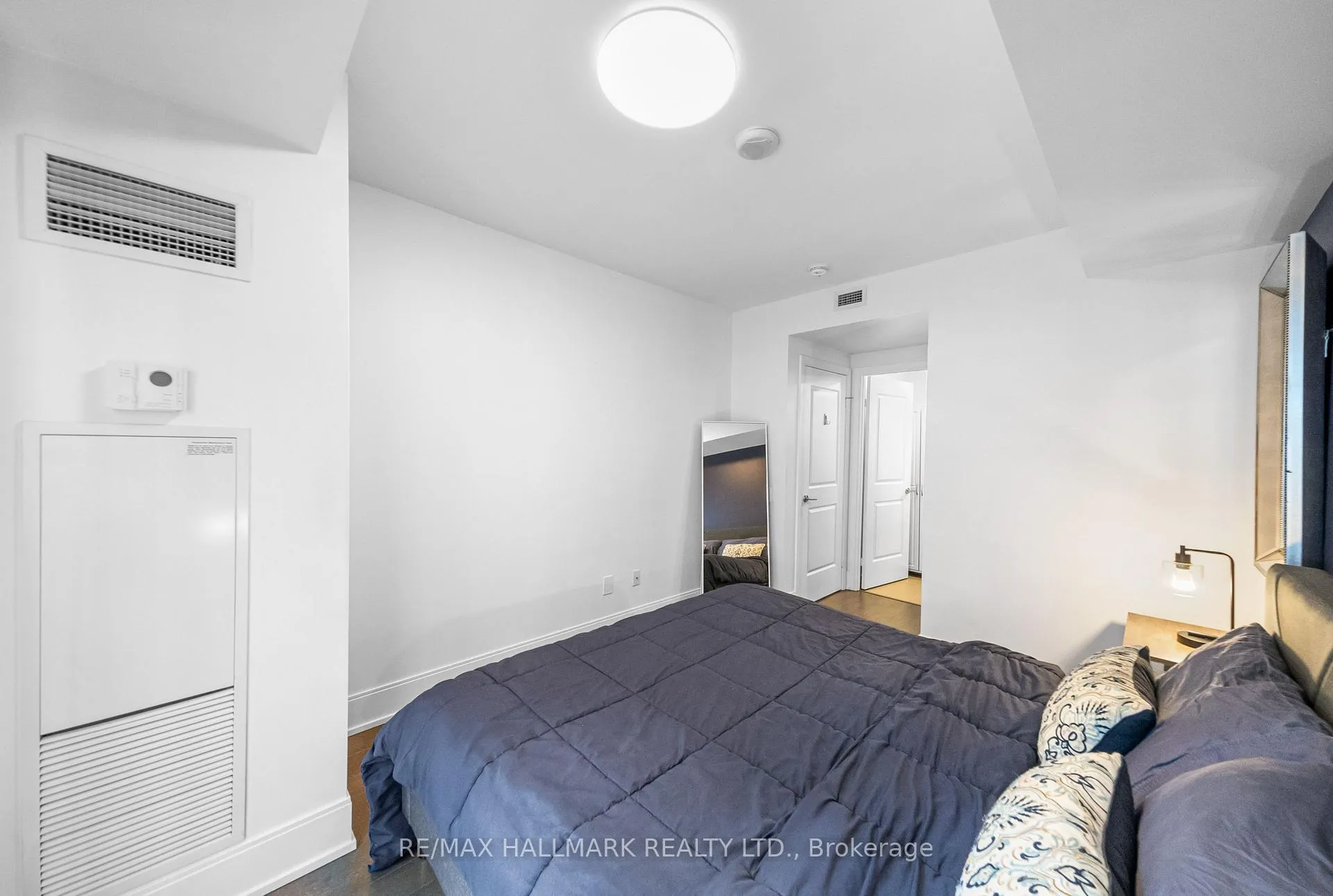 Photo 23 of Unit 1105, 560 Front Street W, Toronto, Waterfront Communities — HOMEH