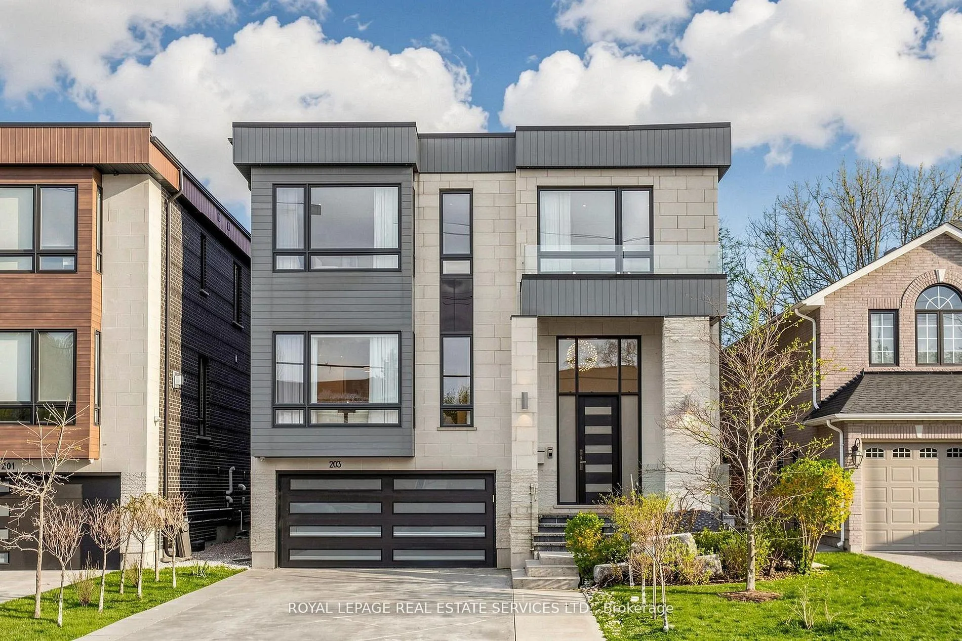 Photo 1 of 203 Crestwood Road, Vaughan, Crestwood-Springfarm-Yorkhill — HOMEH