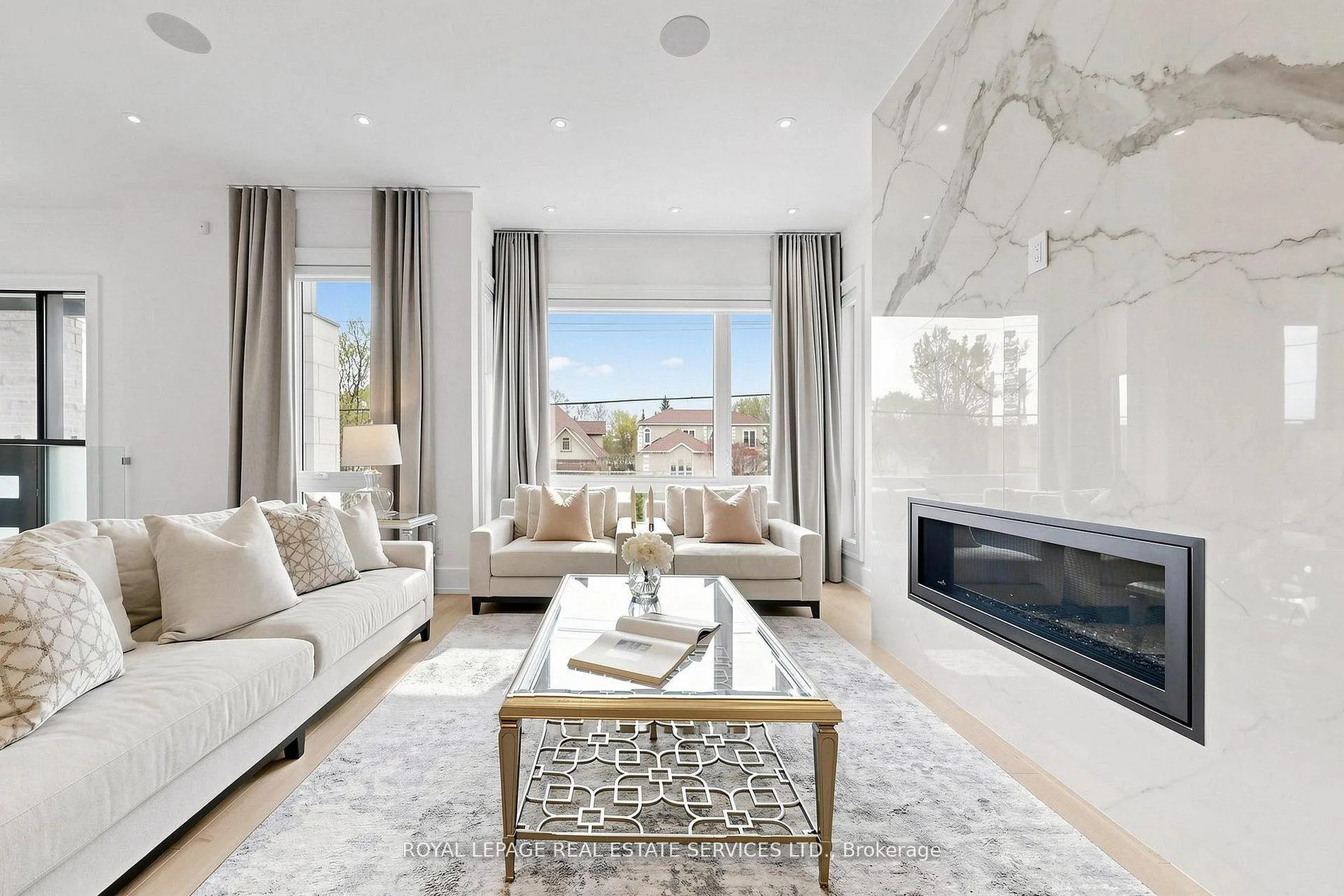 Photo 7 of 203 Crestwood Road, Vaughan, Crestwood-Springfarm-Yorkhill — HOMEH