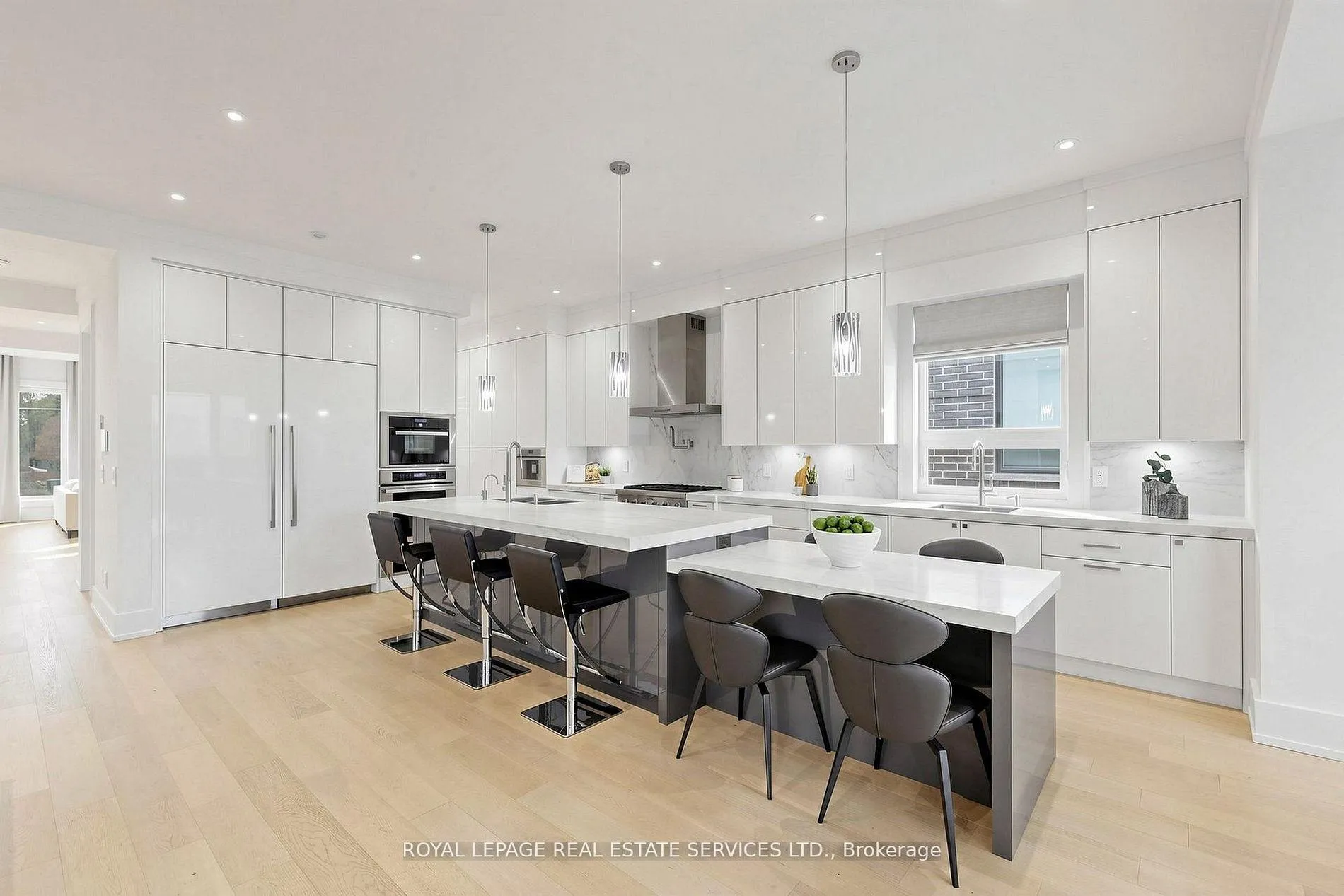 Photo 13 of 203 Crestwood Road, Vaughan, Crestwood-Springfarm-Yorkhill — HOMEH