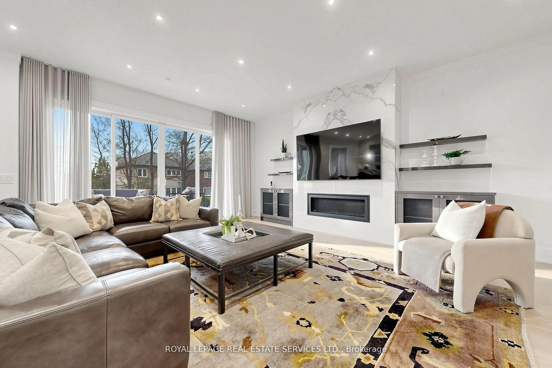Photo 20 of 203 Crestwood Road, Vaughan, Crestwood-Springfarm-Yorkhill — HOMEH