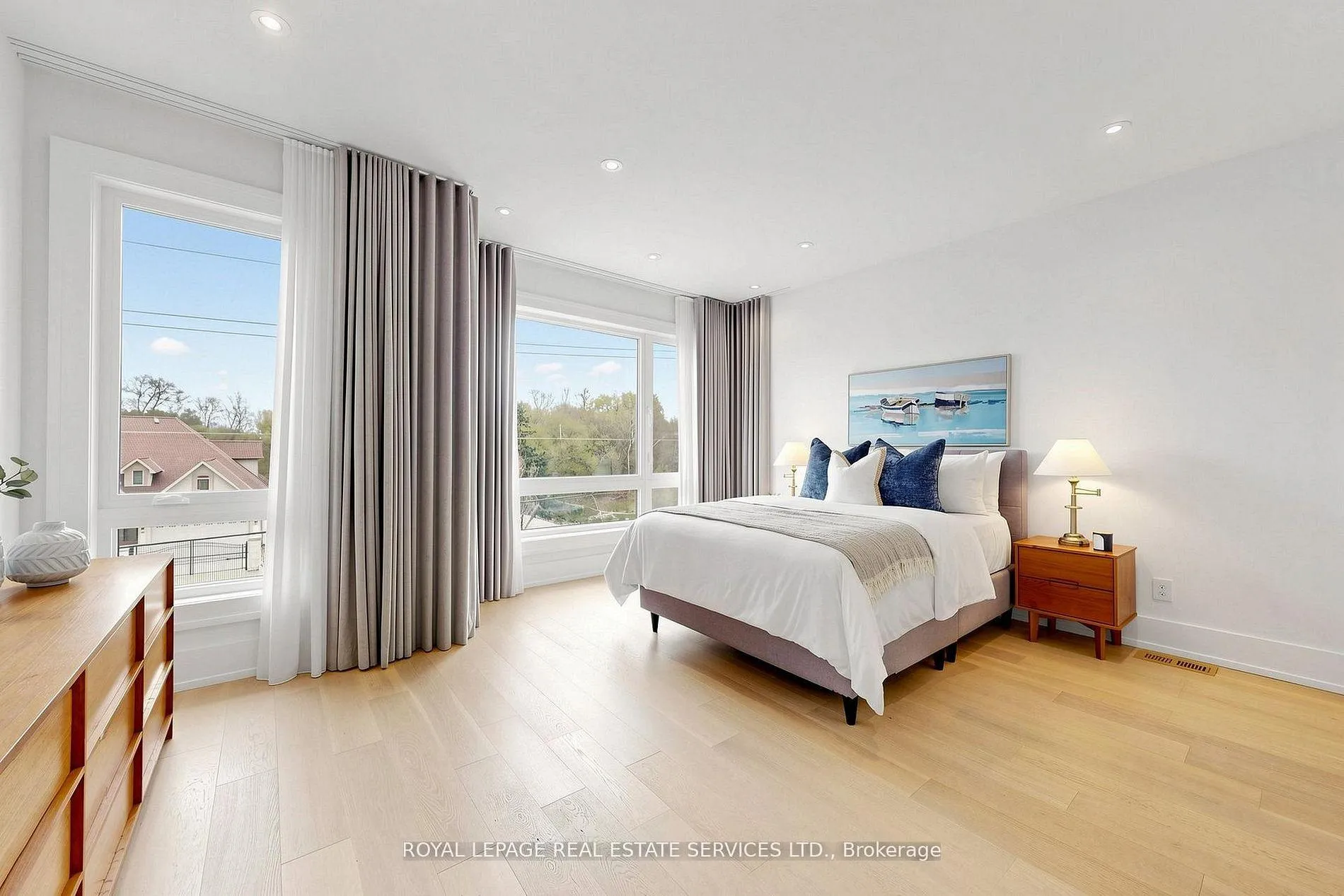 Photo 30 of 203 Crestwood Road, Vaughan, Crestwood-Springfarm-Yorkhill — HOMEH