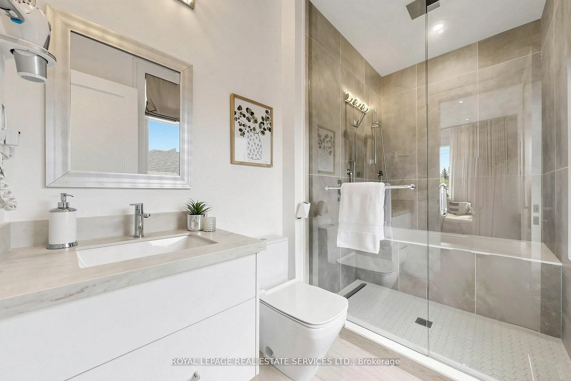 Photo 36 of 203 Crestwood Road, Vaughan, Crestwood-Springfarm-Yorkhill — HOMEH