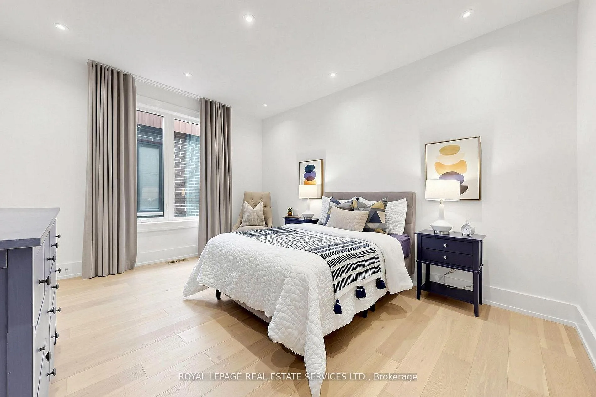 Photo 37 of 203 Crestwood Road, Vaughan, Crestwood-Springfarm-Yorkhill — HOMEH