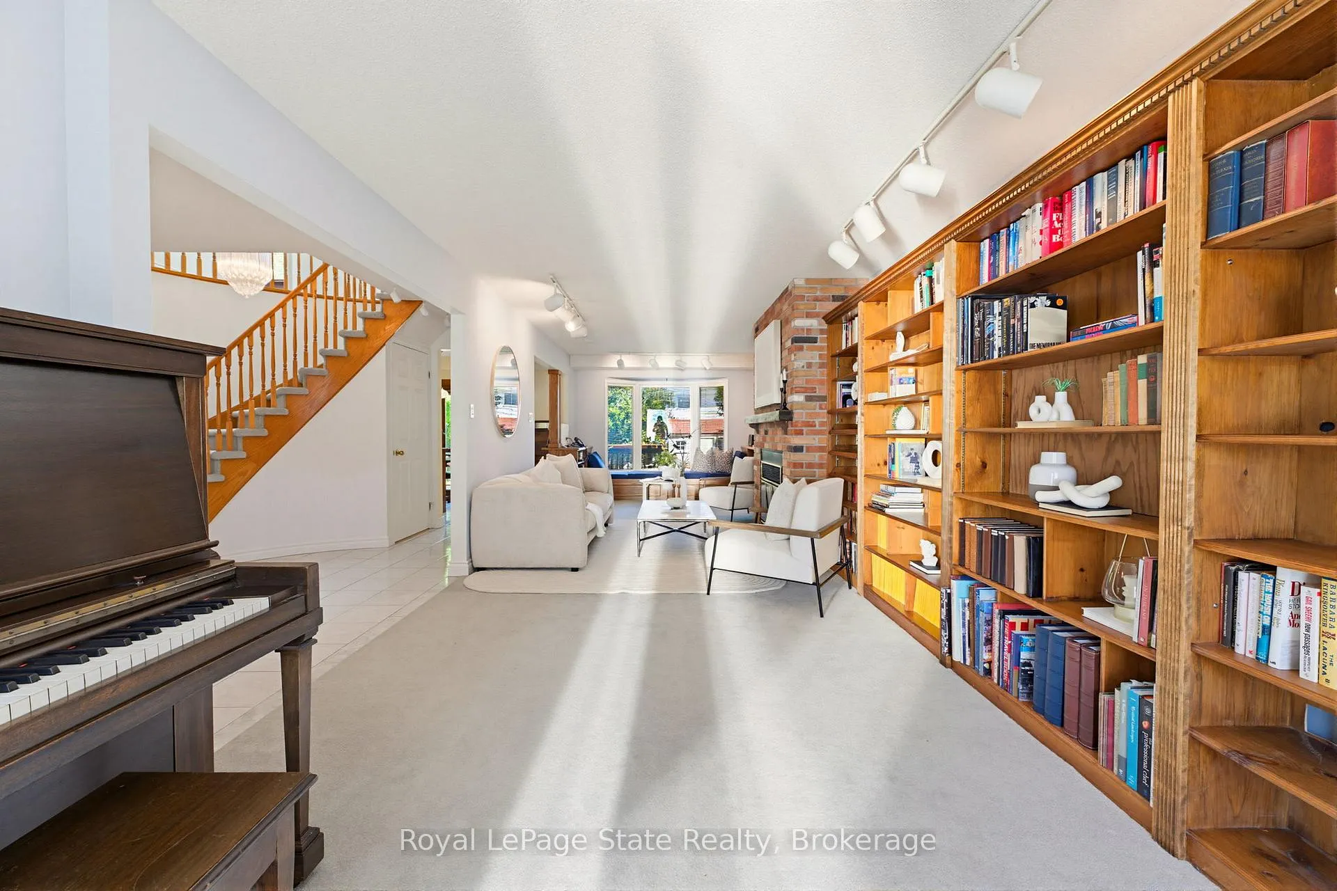 Photo 9 of 2155 Heidi Avenue, Burlington, Headon — HOMEH