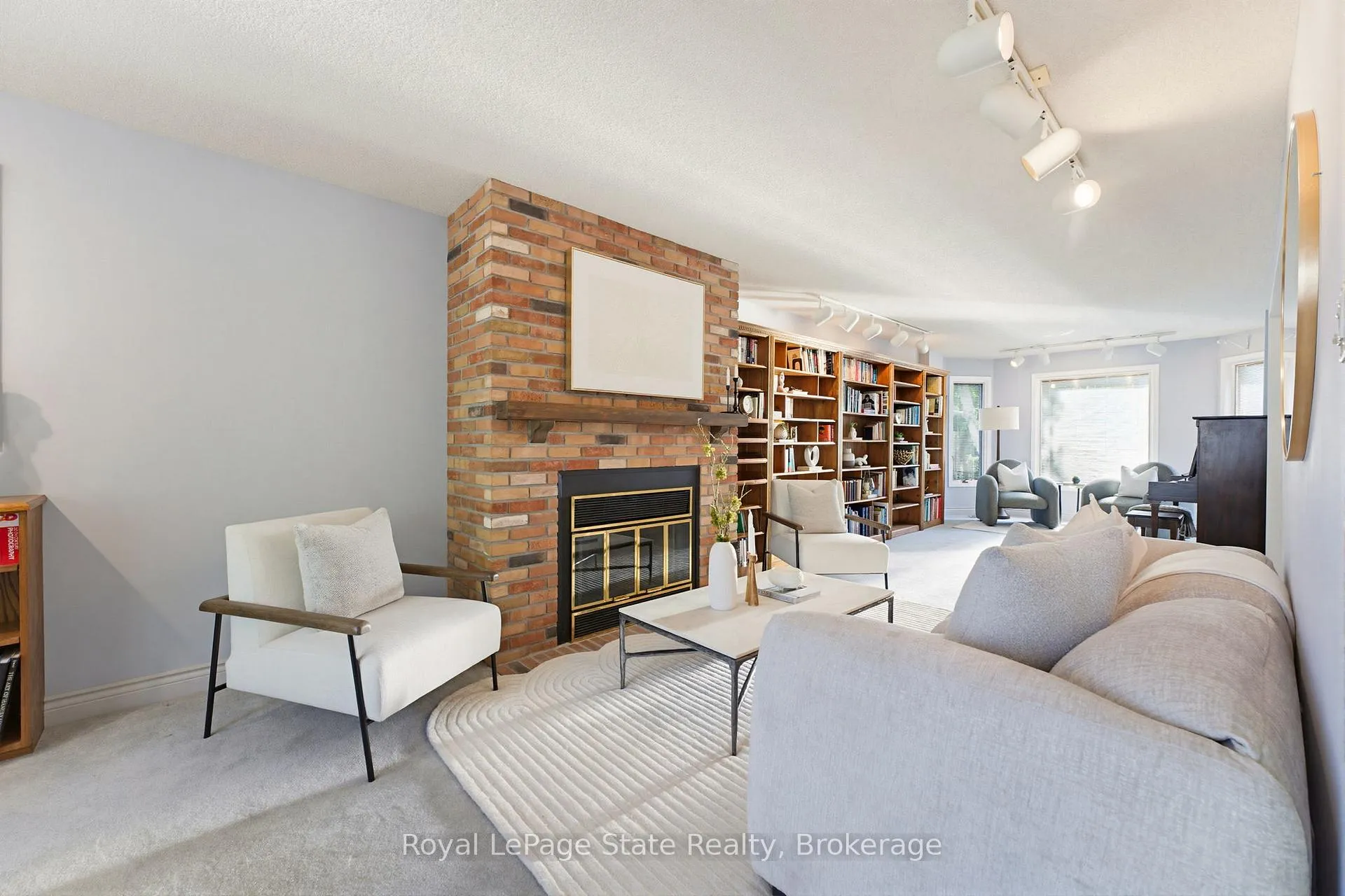 Photo 11 of 2155 Heidi Avenue, Burlington, Headon — HOMEH