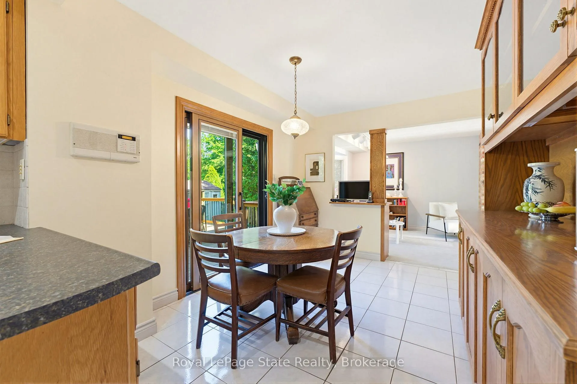Photo 17 of 2155 Heidi Avenue, Burlington, Headon — HOMEH