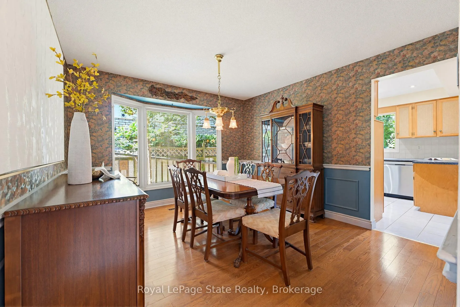 Photo 18 of 2155 Heidi Avenue, Burlington, Headon — HOMEH