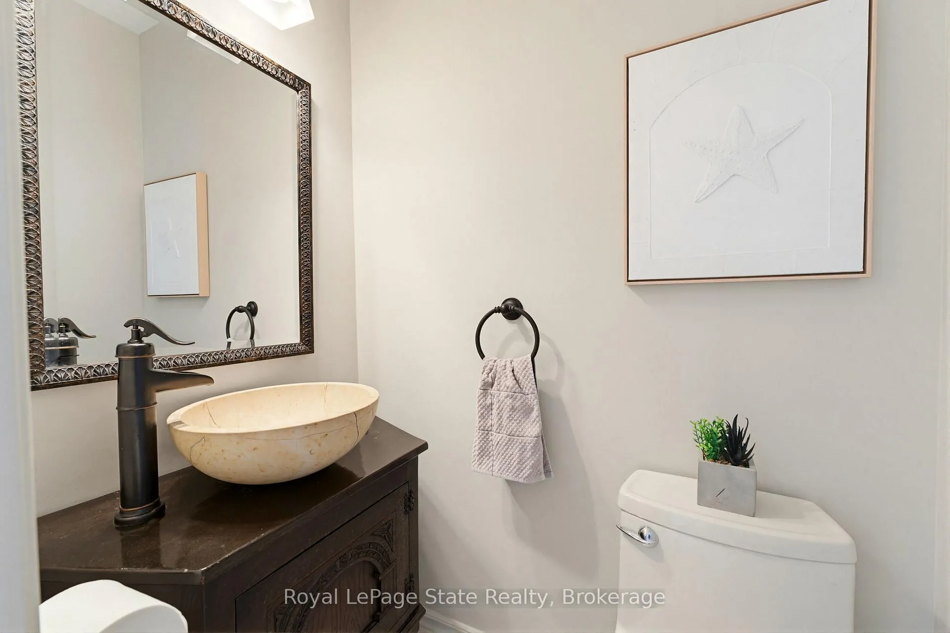 Photo 20 of 2155 Heidi Avenue, Burlington, Headon — HOMEH