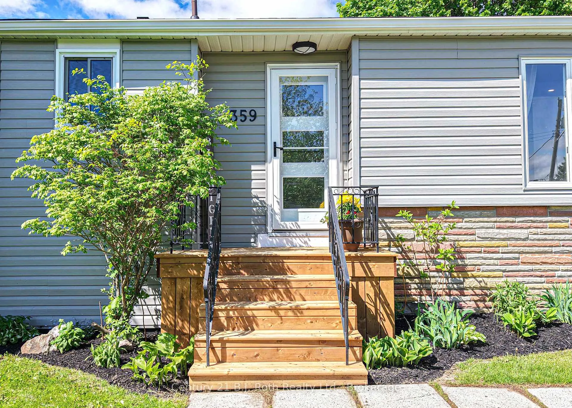 Photo 7 of 359 Millard Street, Orillia — HOMEH