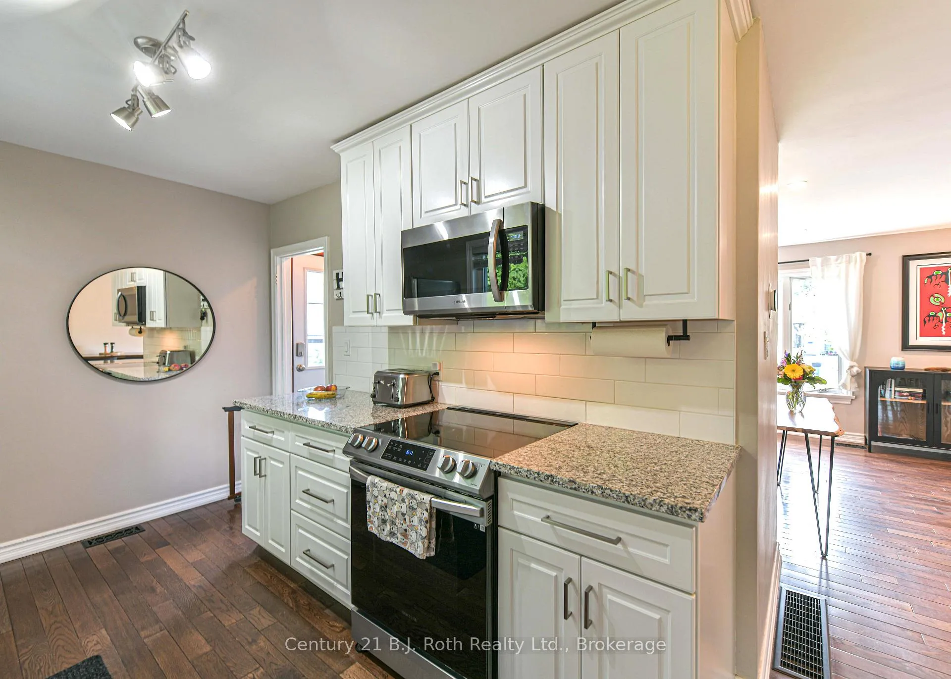 Photo 16 of 359 Millard Street, Orillia — HOMEH