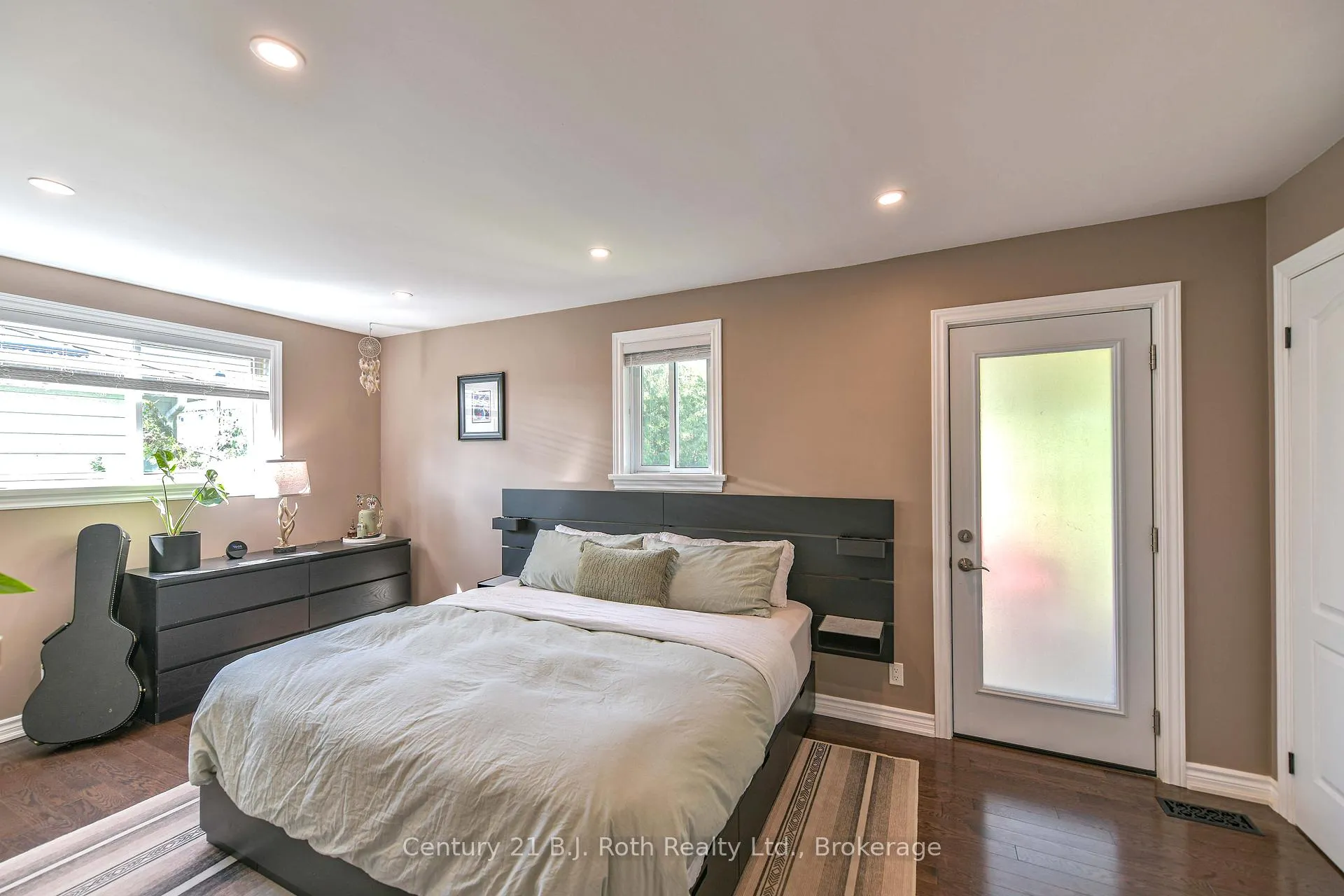 Photo 17 of 359 Millard Street, Orillia — HOMEH