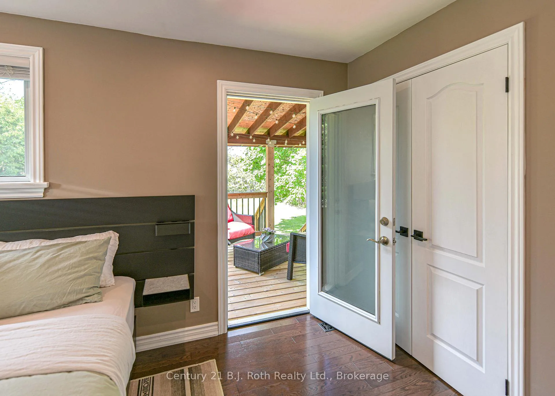 Photo 19 of 359 Millard Street, Orillia — HOMEH