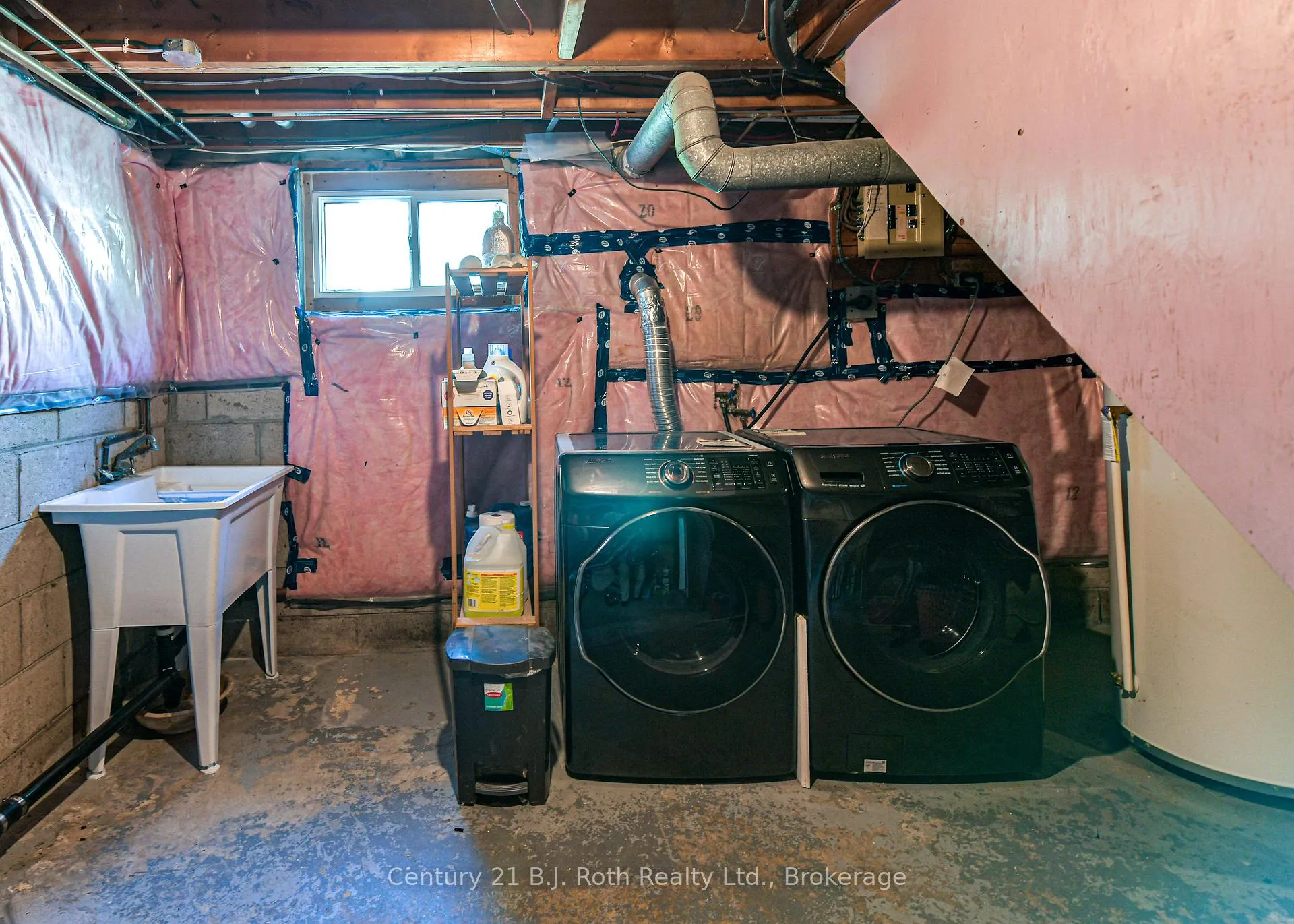 Photo 24 of 359 Millard Street, Orillia — HOMEH