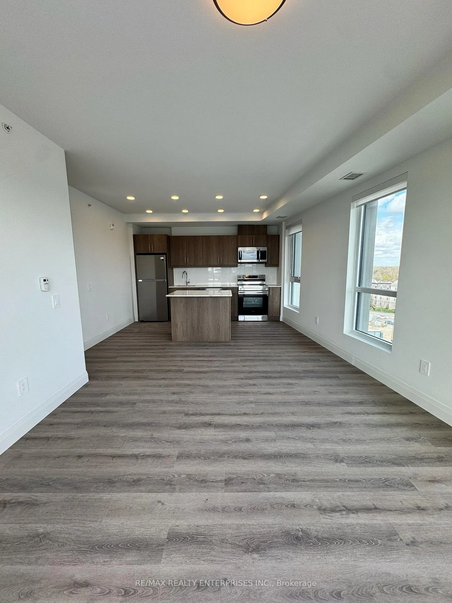 Photo 3 of Unit 803, 1333 Weber Street, Kitchener — HOMEH