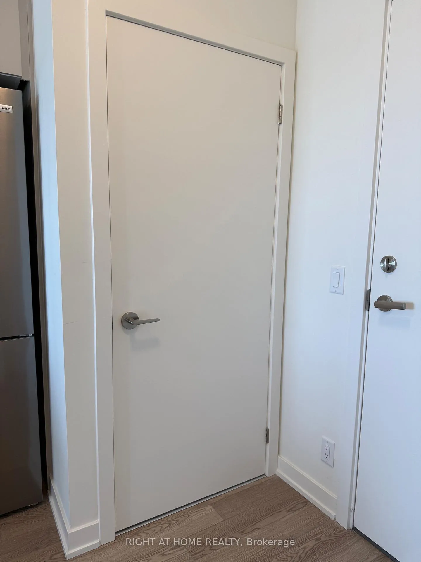 Photo 5 of Unit 1217, 51 Clarington Boulevard, Clarington, Bowmanville — HOMEH