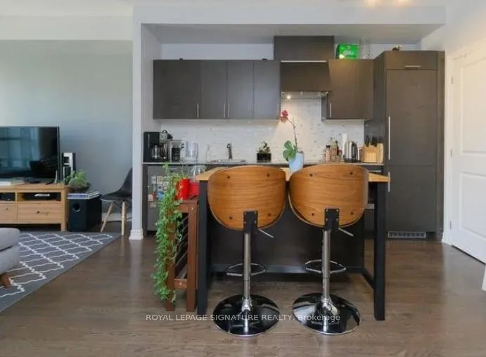 Photo 4 of Unit 220, 23 Glebe Road W, Toronto, Yonge-Eglinton — HOMEH