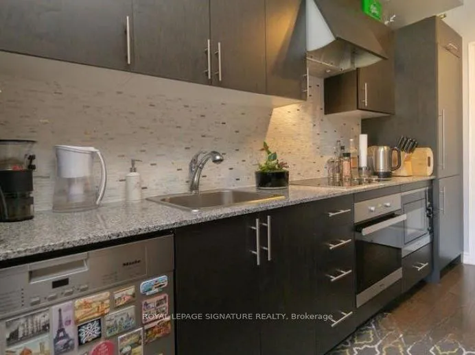 Photo 6 of Unit 220, 23 Glebe Road W, Toronto, Yonge-Eglinton — HOMEH