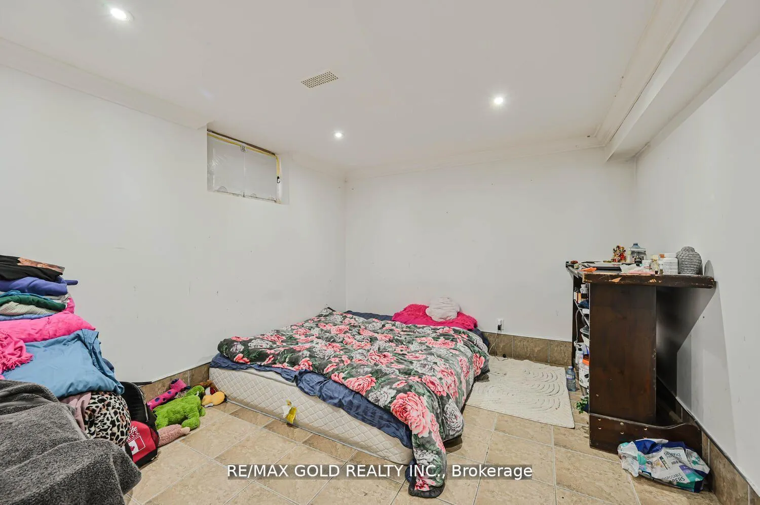 Photo 28 of 59 Marysfield Drive, Brampton, Toronto Gore Rural Estate — HOMEH