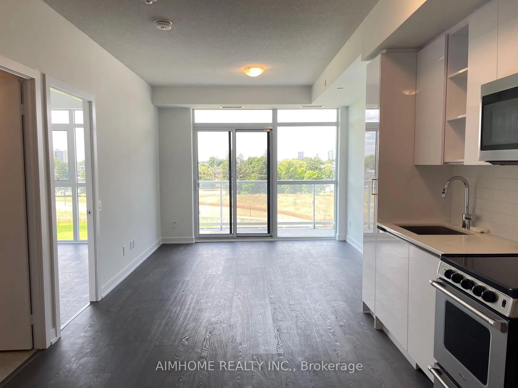 Photo 6 of Unit 619, 251 Manitoba Street, Etobicoke, Mimico — HOMEH