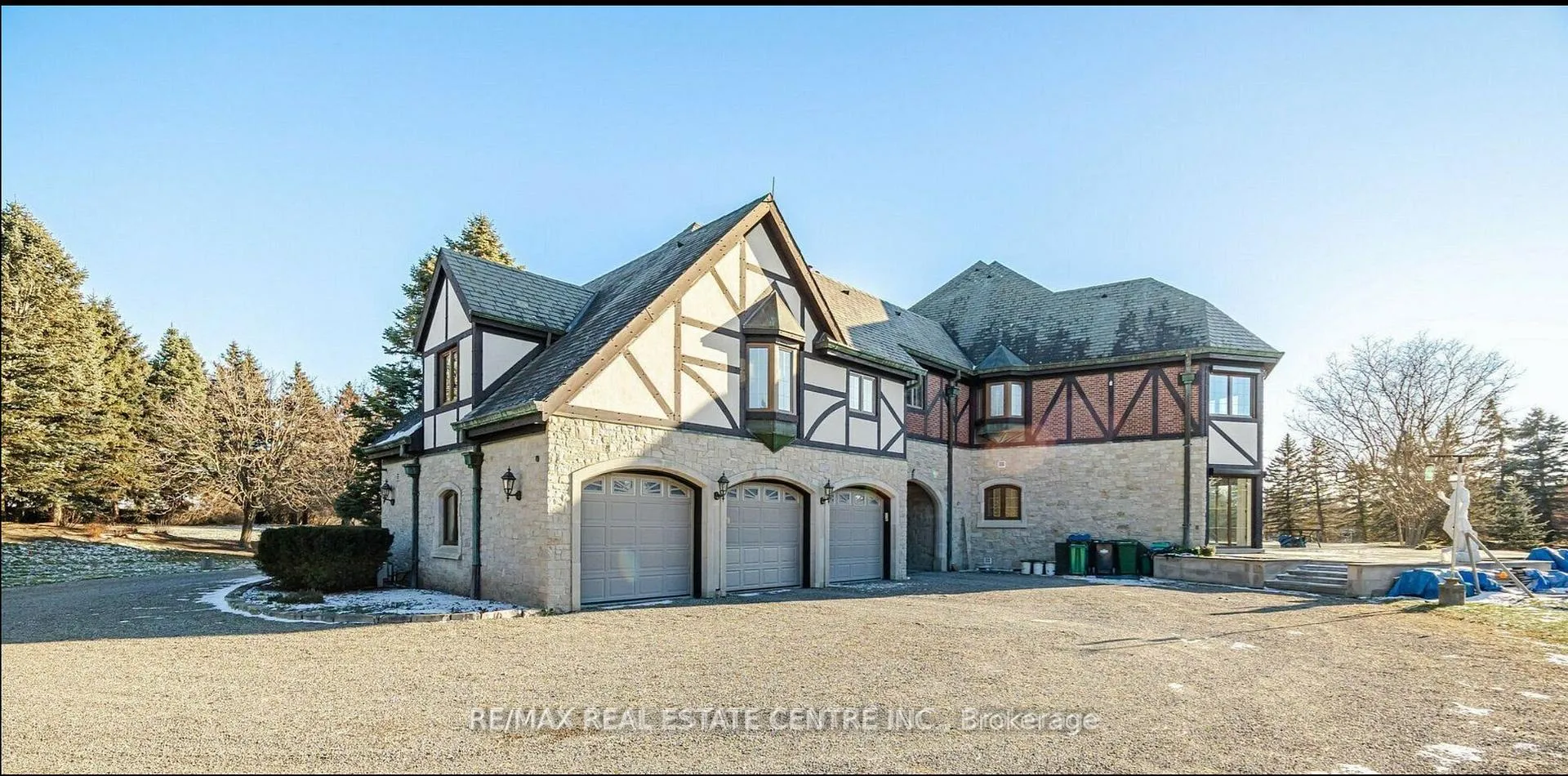 Photo 4 of 2 Edgeforest Drive, Brampton, Toronto Gore Rural Estate — HOMEH