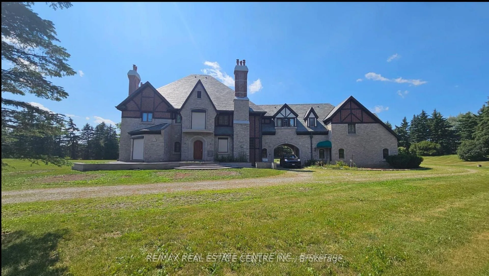 Photo 5 of 2 Edgeforest Drive, Brampton, Toronto Gore Rural Estate — HOMEH