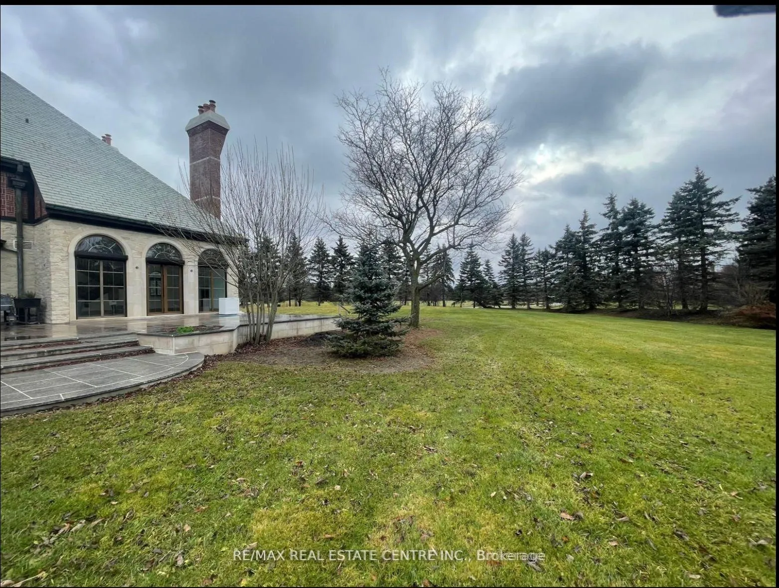 Photo 7 of 2 Edgeforest Drive, Brampton, Toronto Gore Rural Estate — HOMEH