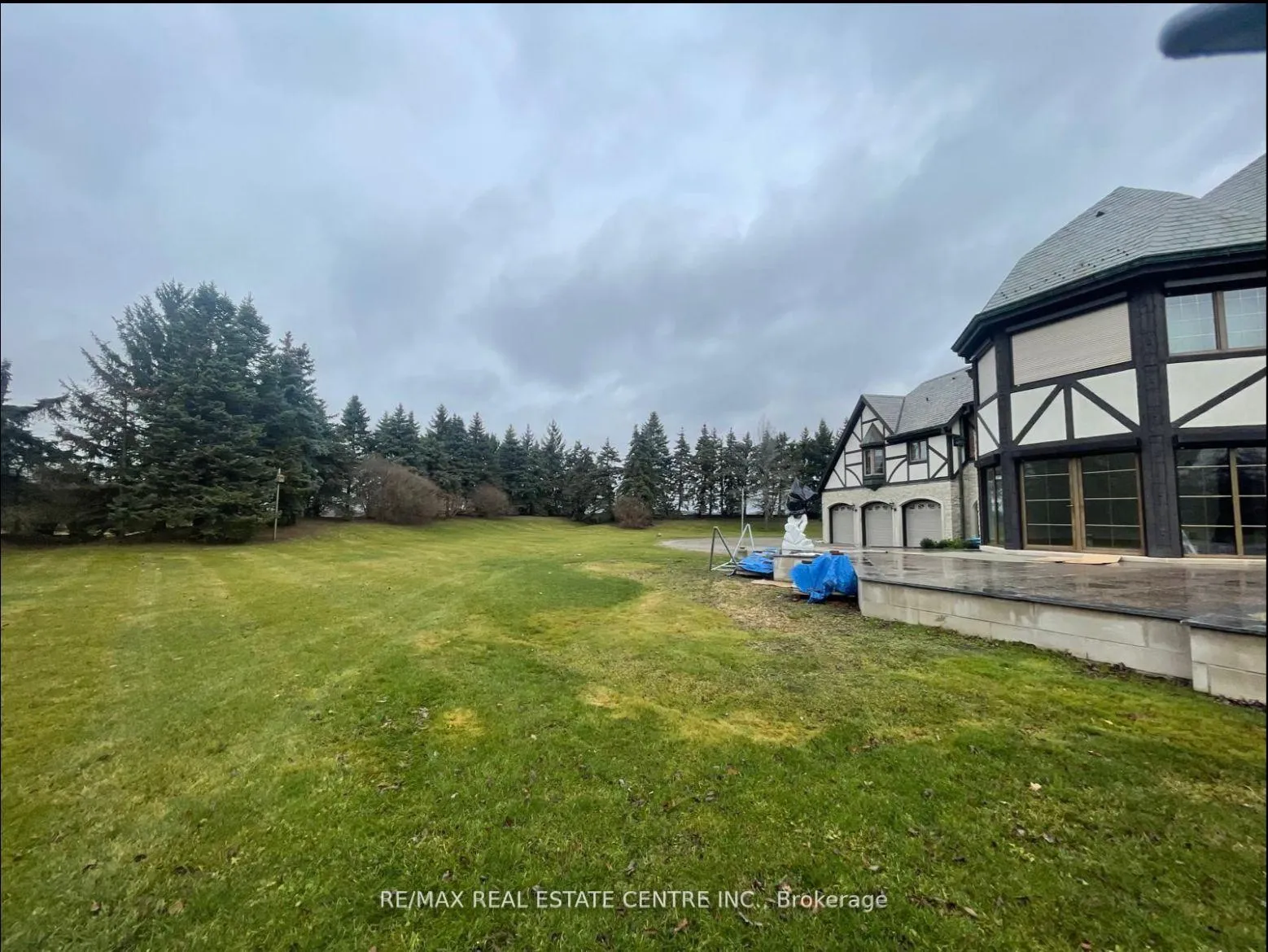 Photo 11 of 2 Edgeforest Drive, Brampton, Toronto Gore Rural Estate — HOMEH