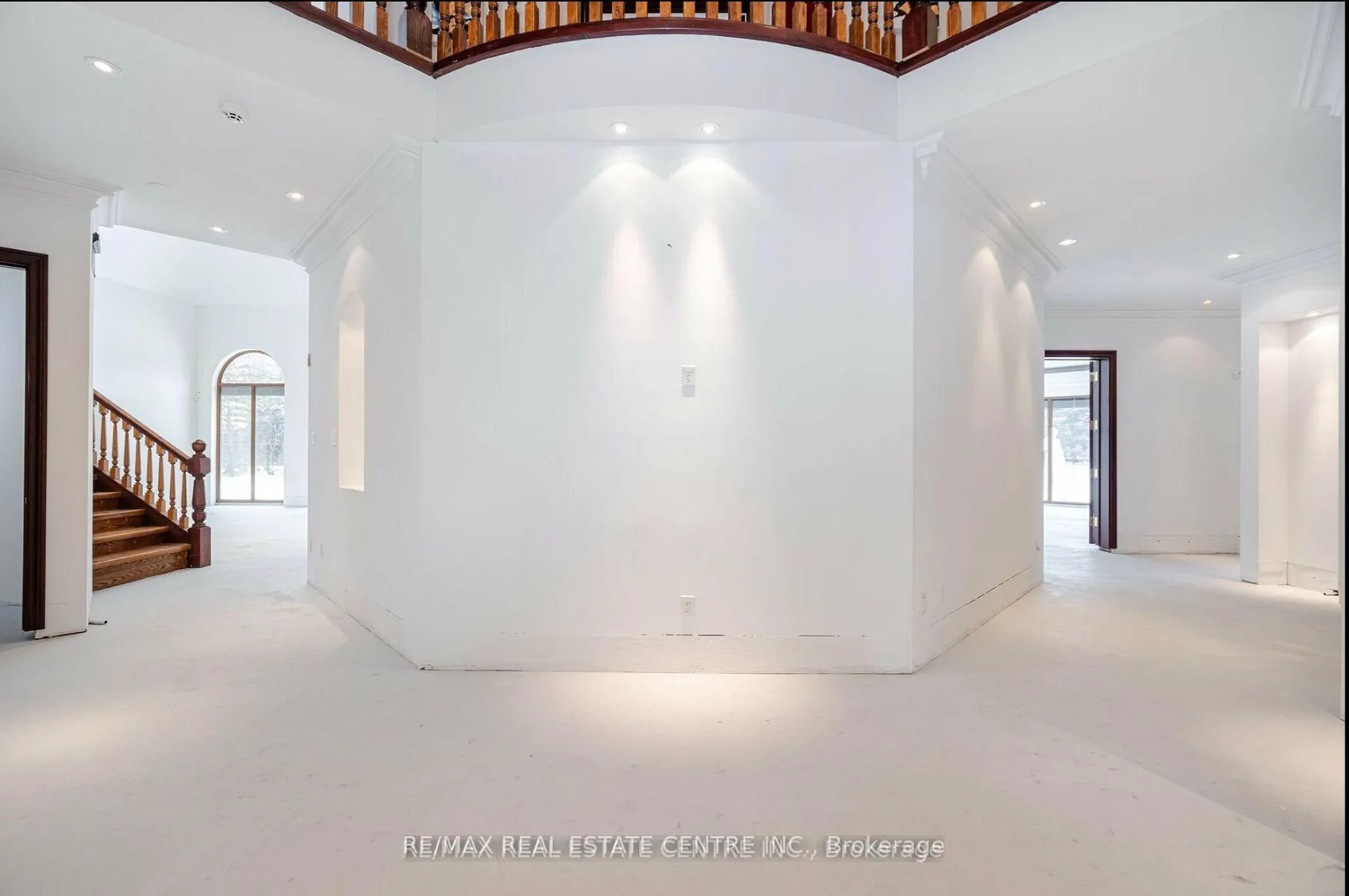 Photo 17 of 2 Edgeforest Drive, Brampton, Toronto Gore Rural Estate — HOMEH
