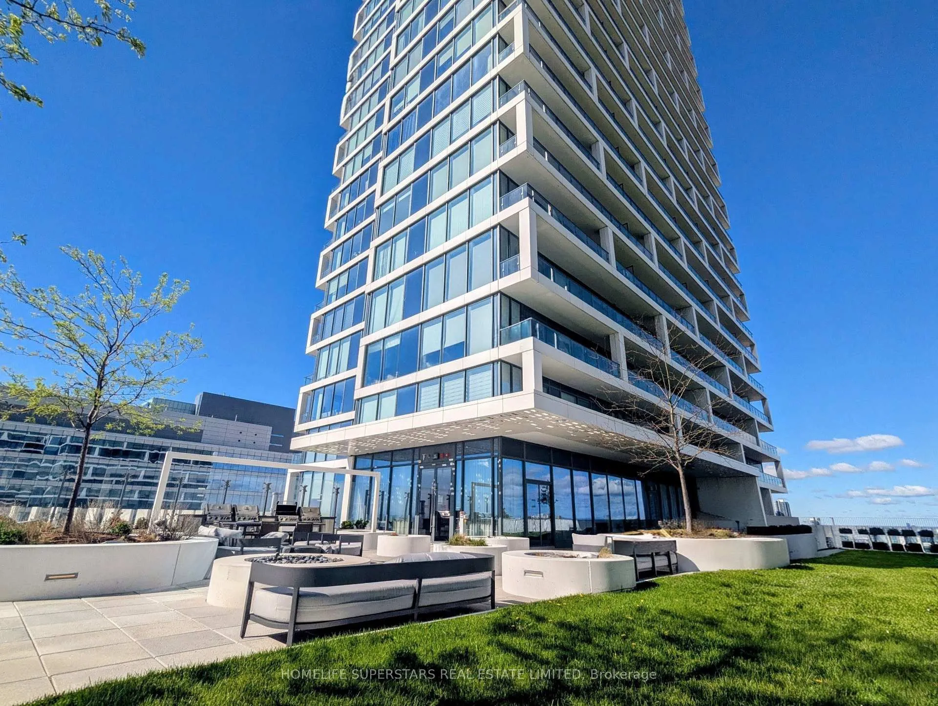 Photo 2 of Unit 3005, 5 Buttermill Avenue, Vaughan, Vaughan Corporate Centre — HOMEH