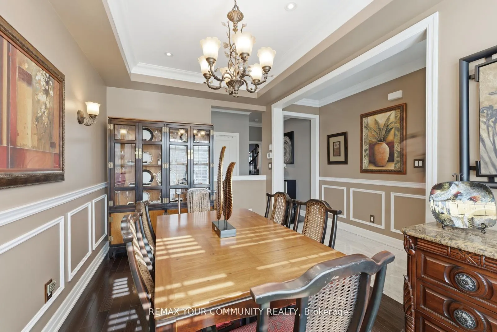 Photo 9 of 29 Spring Hill Drive, King, King City — HOMEH