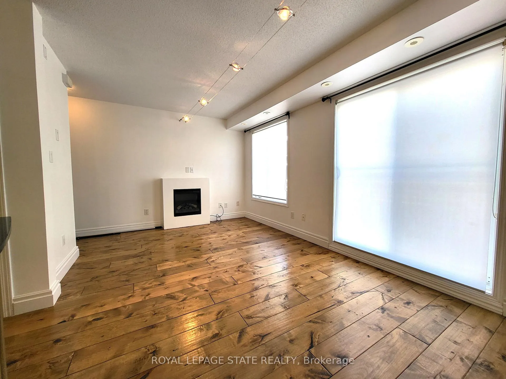 Photo 7 of Unit 1122, 20 Laidlaw Street, Toronto, South Parkdale — HOMEH