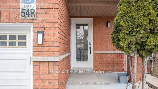 Photo 3 of 9 Ridgefield Court, Brampton, Vales of Castlemore — HOMEH