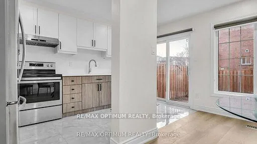 Photo 19 of 9 Ridgefield Court, Brampton, Vales of Castlemore — HOMEH