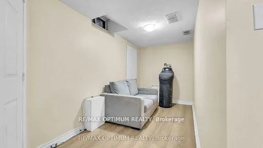 Photo 39 of 9 Ridgefield Court, Brampton, Vales of Castlemore — HOMEH