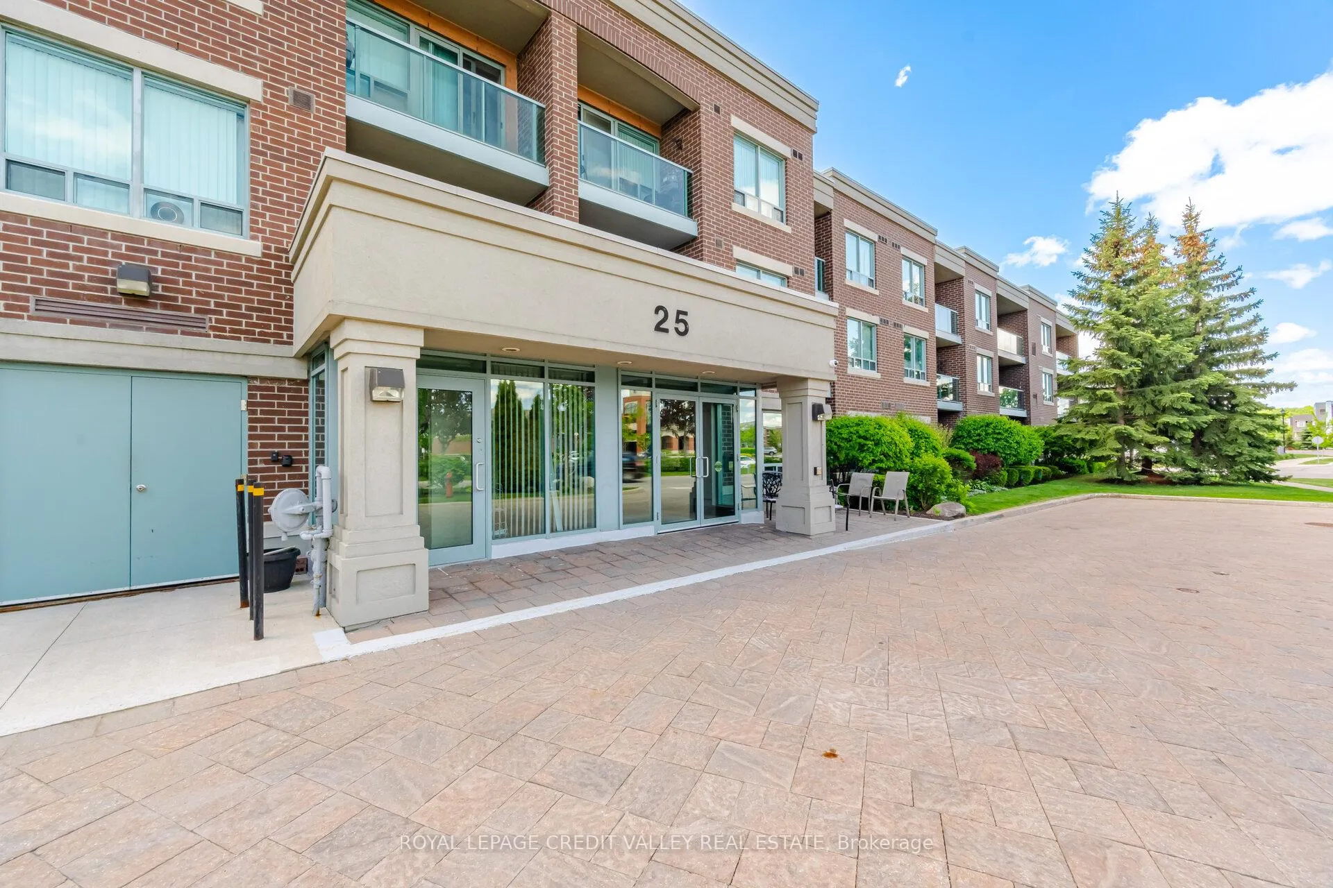 Photo 2 of Unit 108, 25 Via Rosedale, Brampton, Sandringham-Wellington — HOMEH